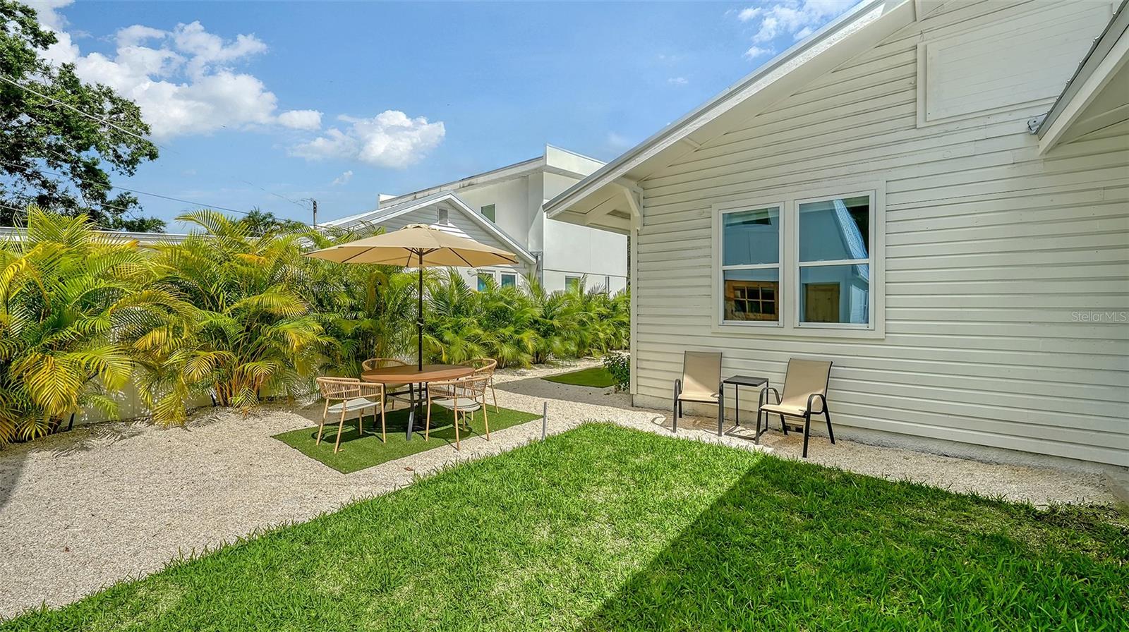 2546 LOMA LINDA ST — photo 25