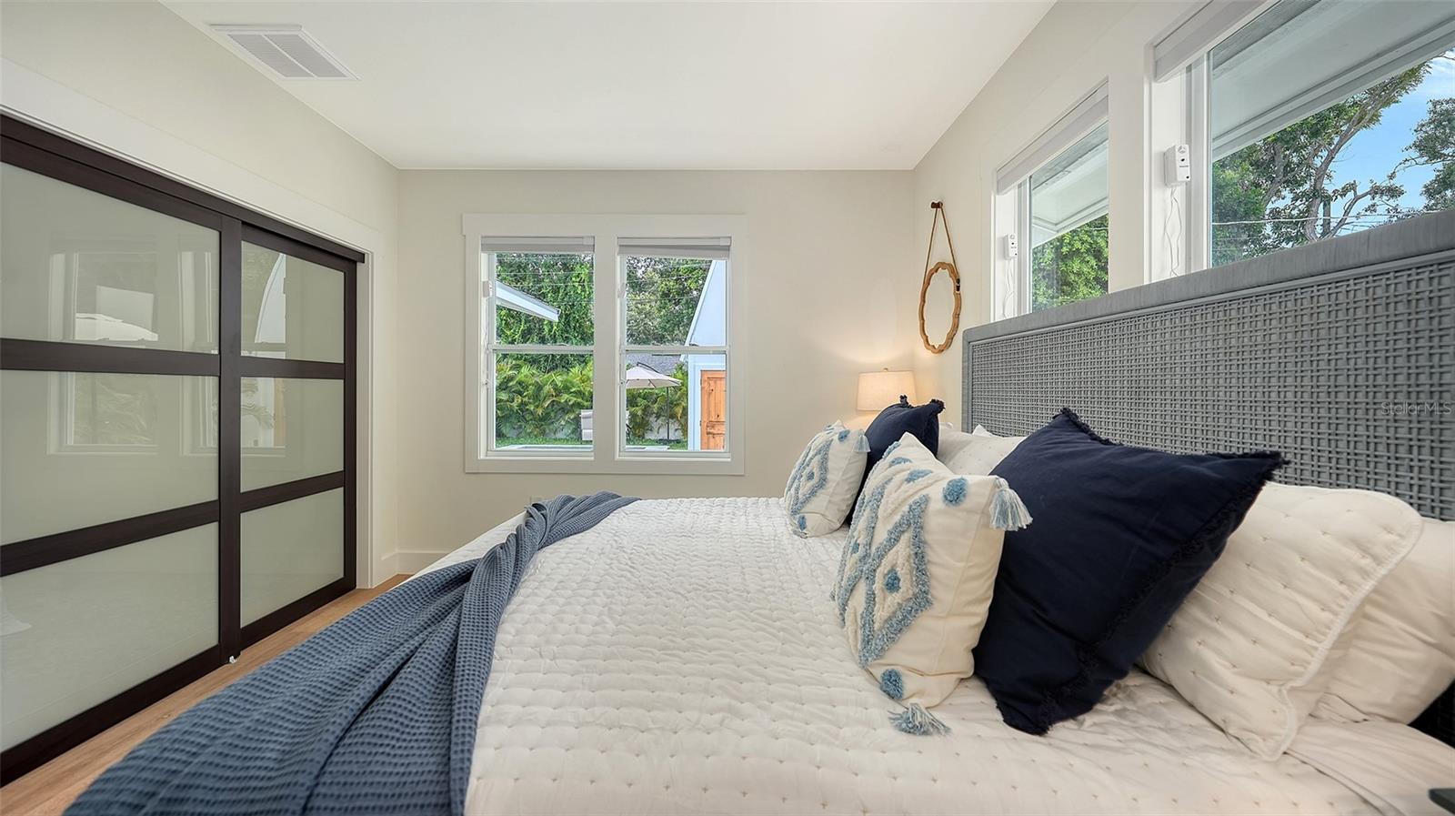 2546 LOMA LINDA ST — photo 19