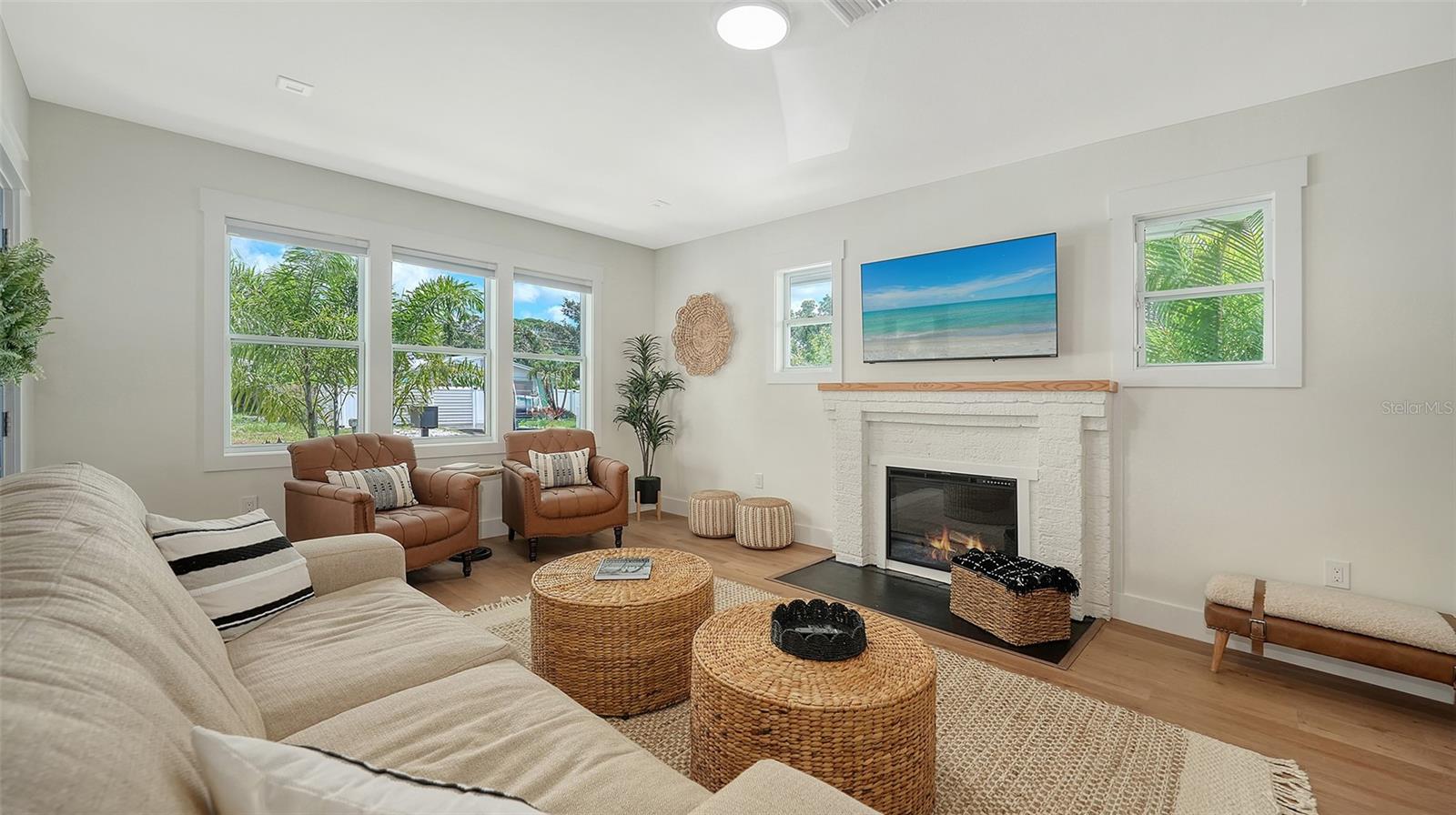 2546 LOMA LINDA ST — photo 7