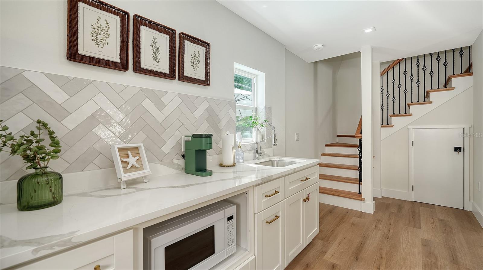 2546 LOMA LINDA ST — photo 35