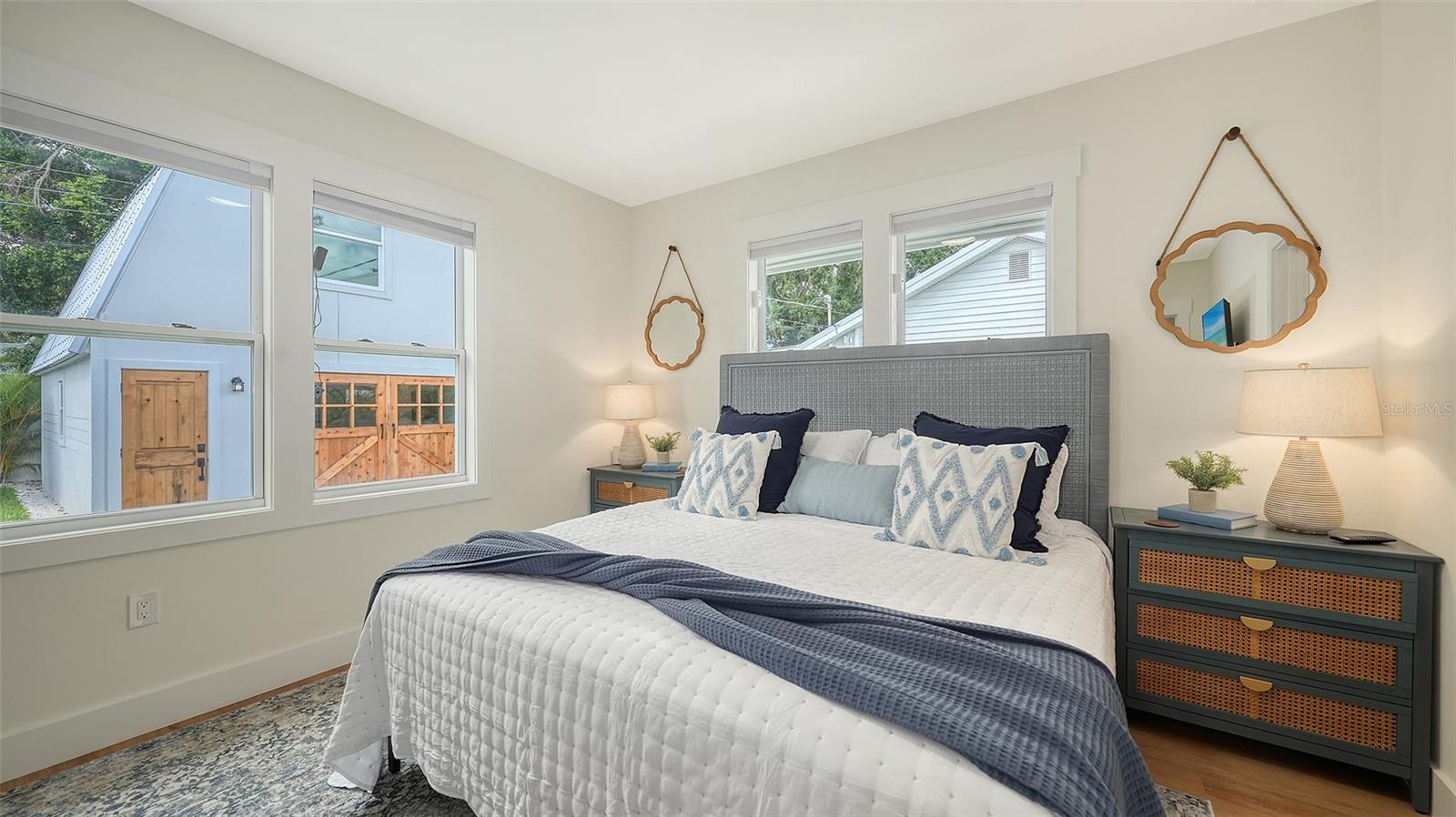 2546 LOMA LINDA ST — photo 18