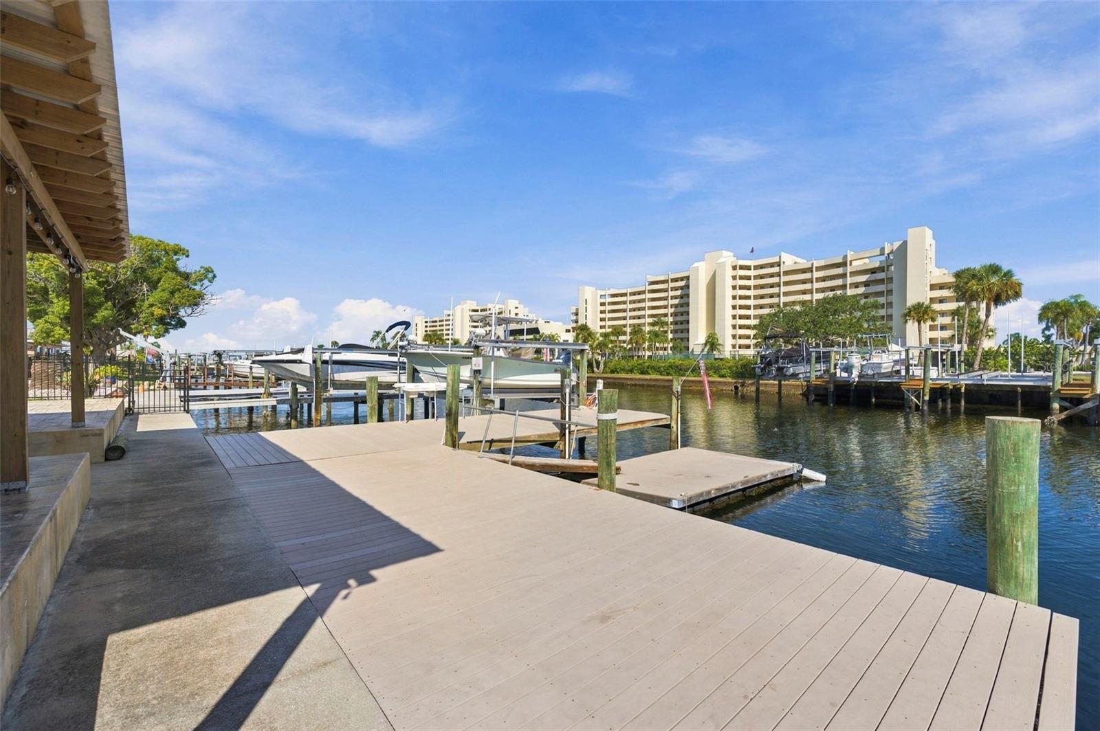 6027 BEVERLY DR — photo 44