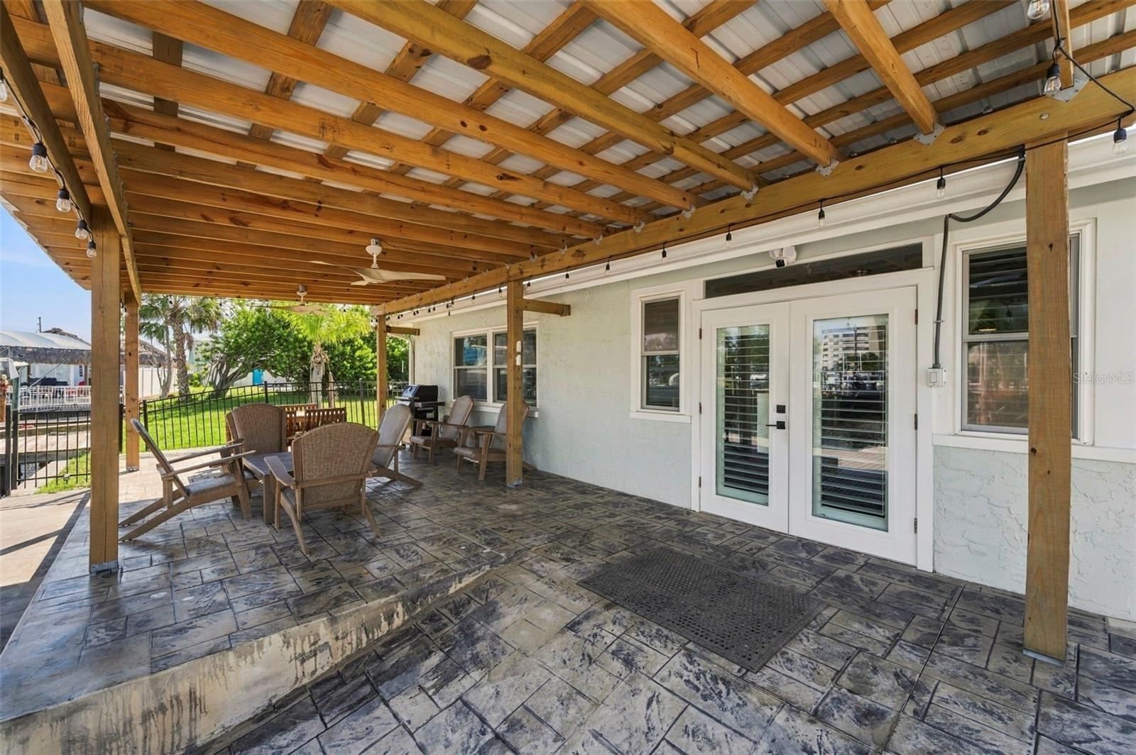 6027 BEVERLY DR — photo 39