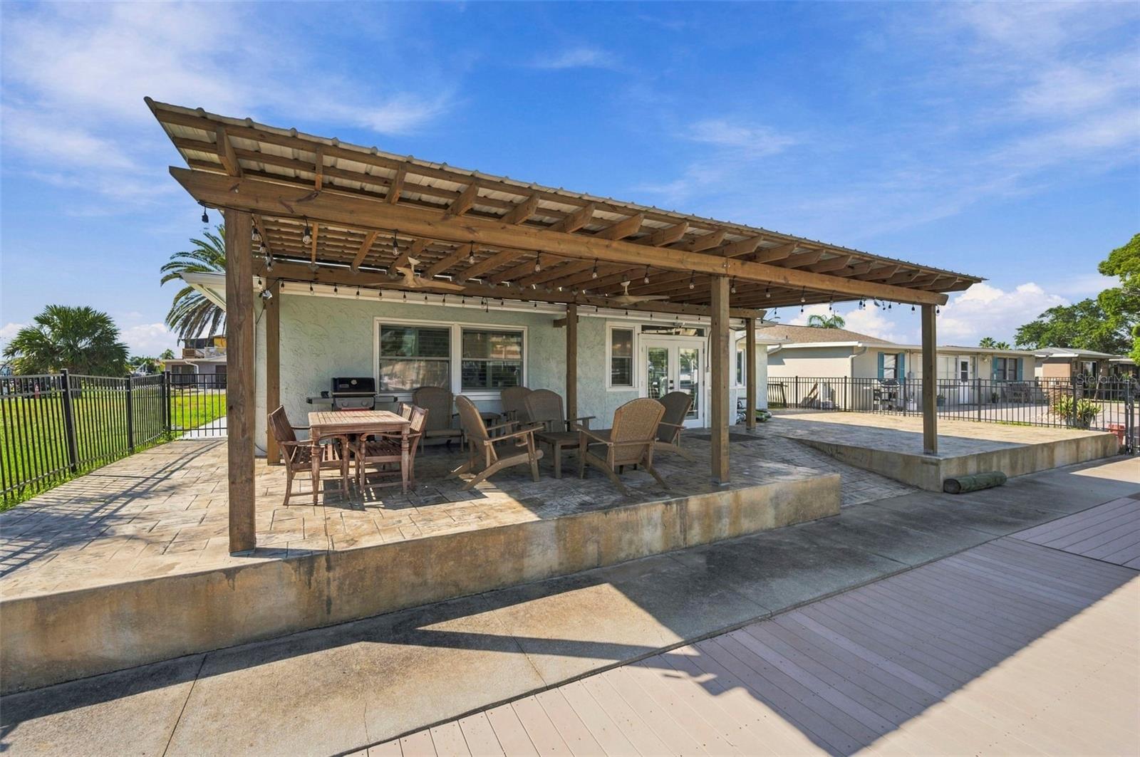 6027 BEVERLY DR — photo 42