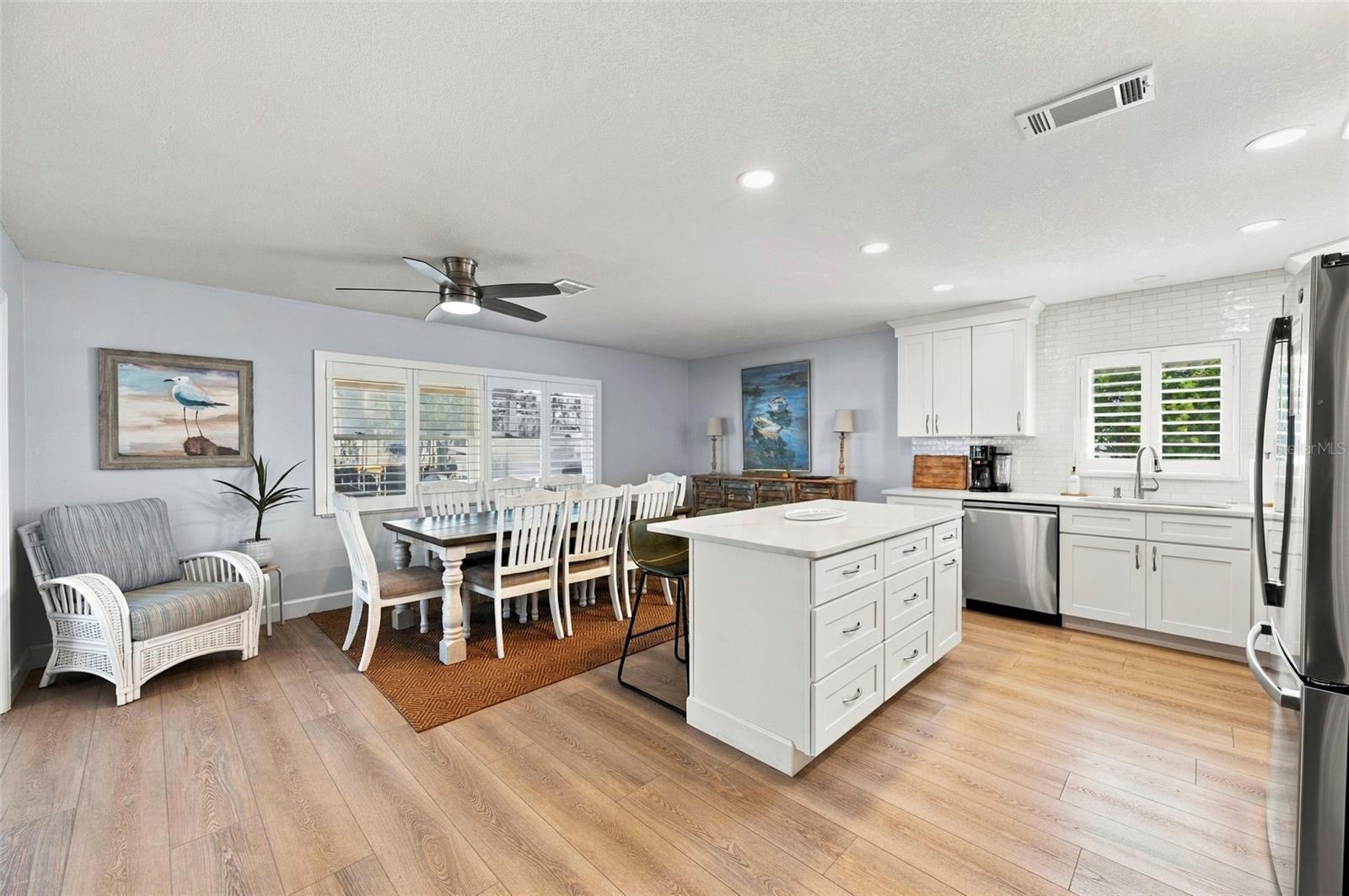 6027 BEVERLY DR — photo 10