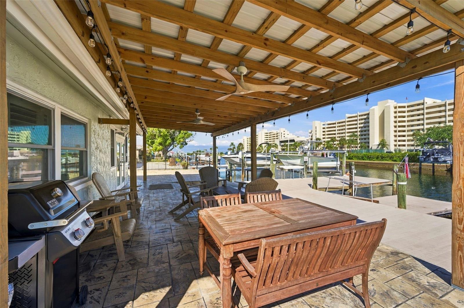 6027 BEVERLY DR — photo 40