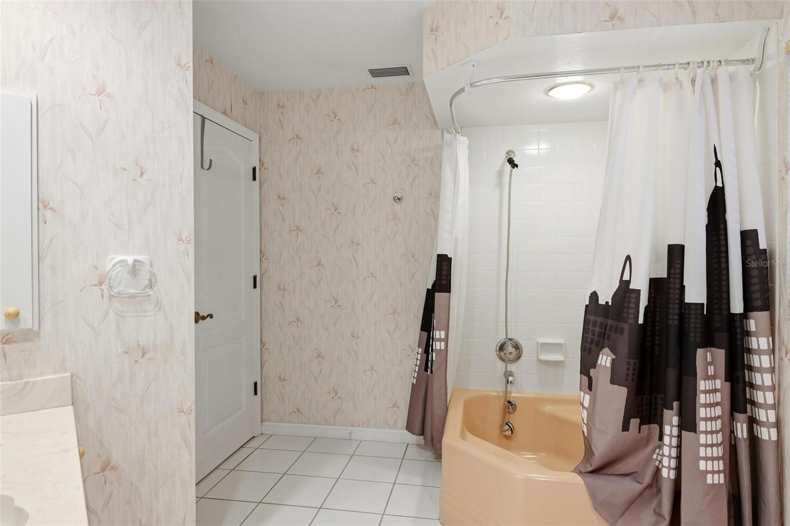 2429 WHIPPOORWILL CIR — photo 43