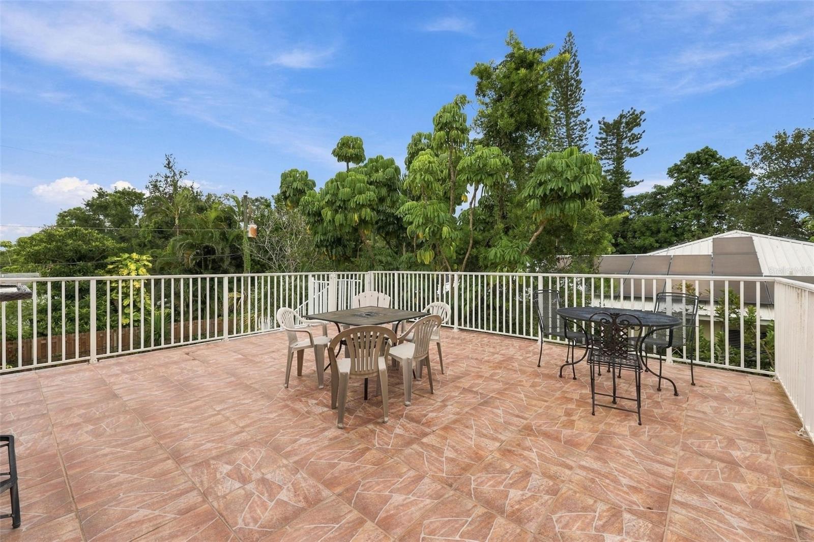 2429 WHIPPOORWILL CIR — photo 46