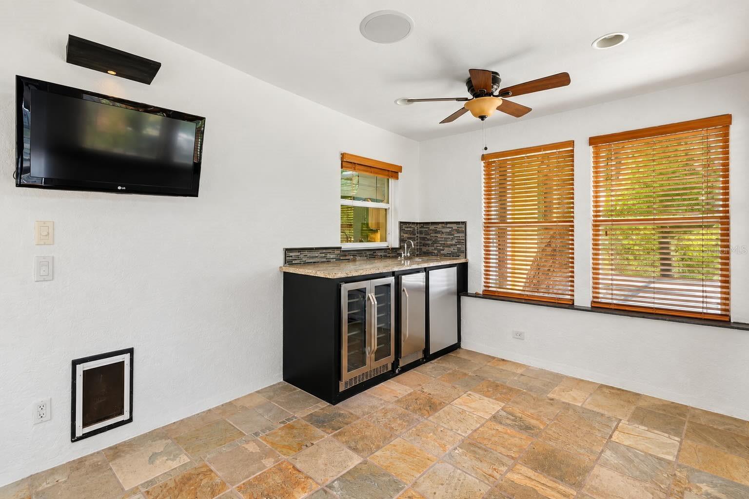 2429 WHIPPOORWILL CIR — photo 25