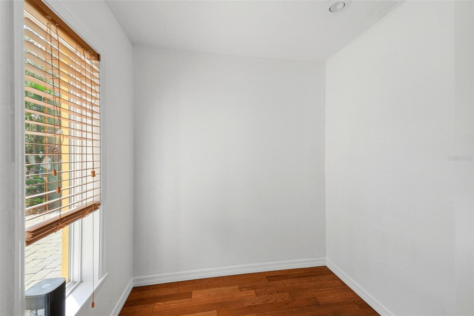 2429 WHIPPOORWILL CIR — photo 27