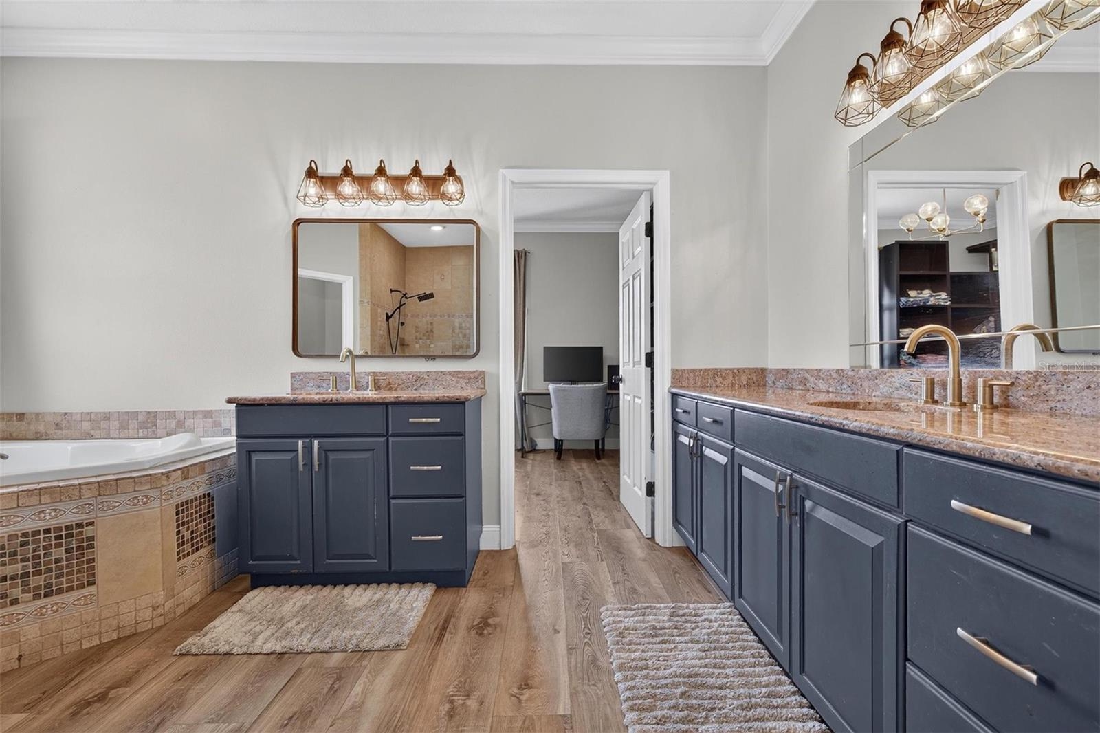 15818 MAHONEY DR — photo 14