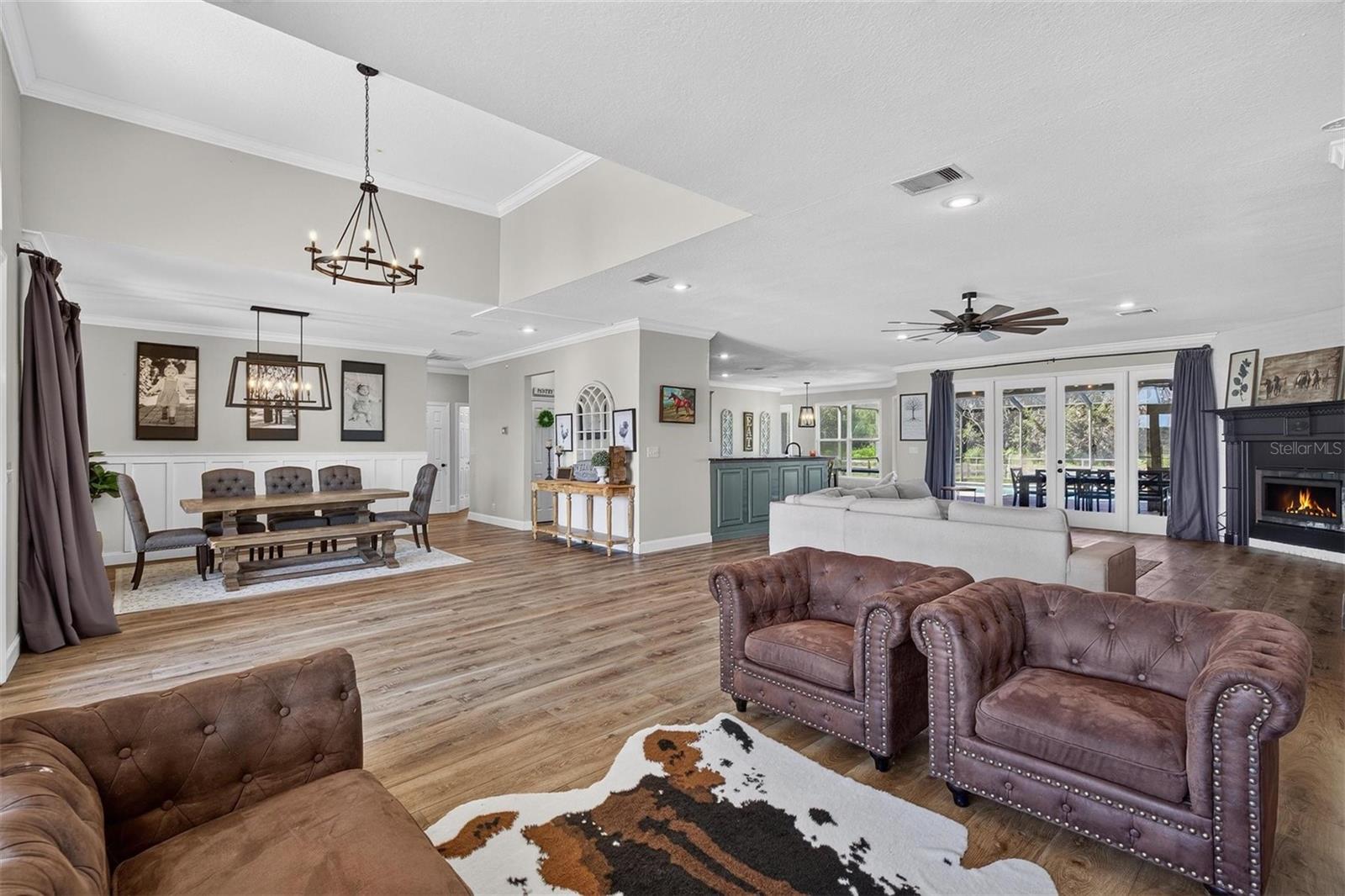 15818 MAHONEY DR — photo 19