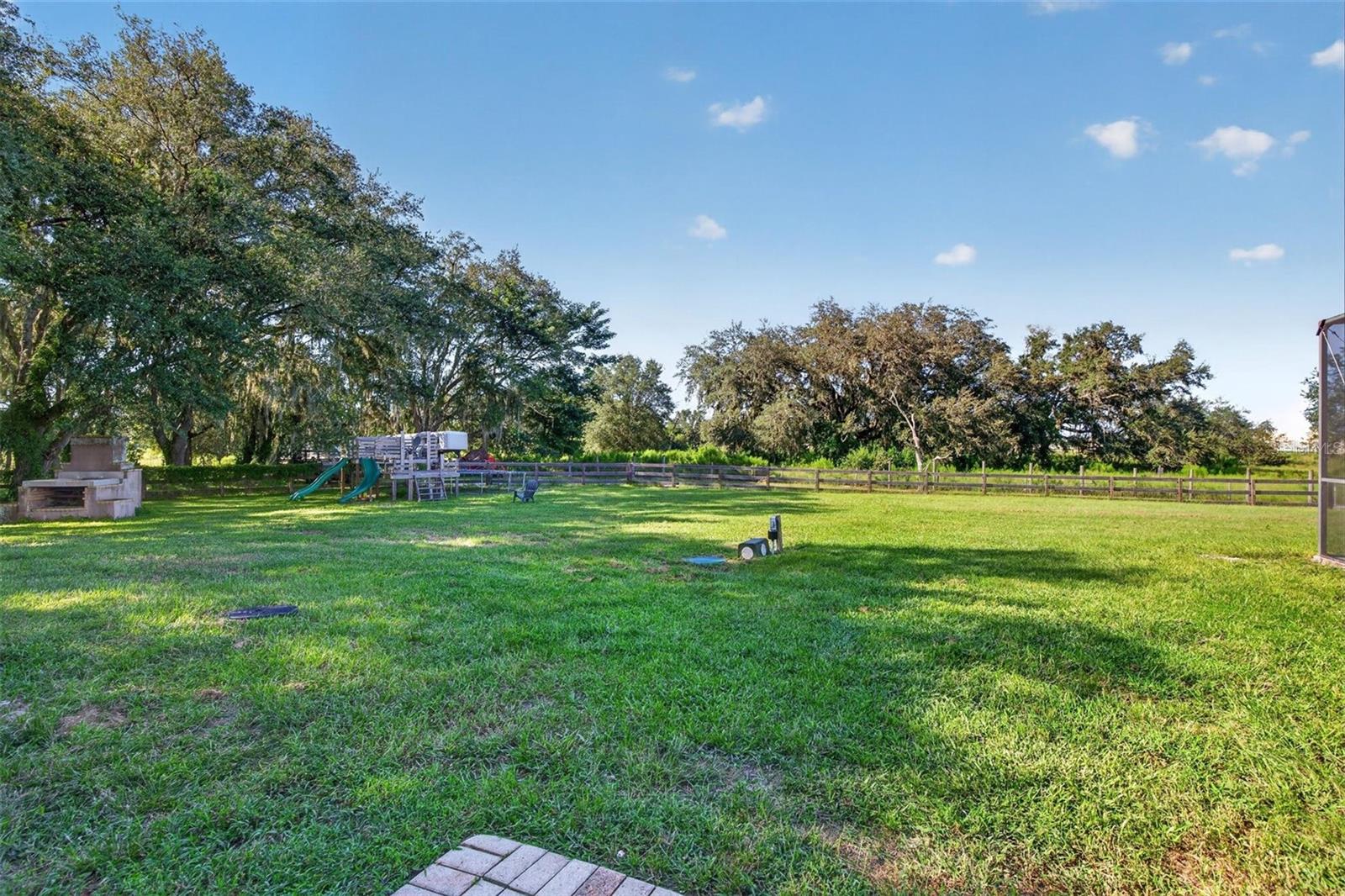 15818 MAHONEY DR — photo 34
