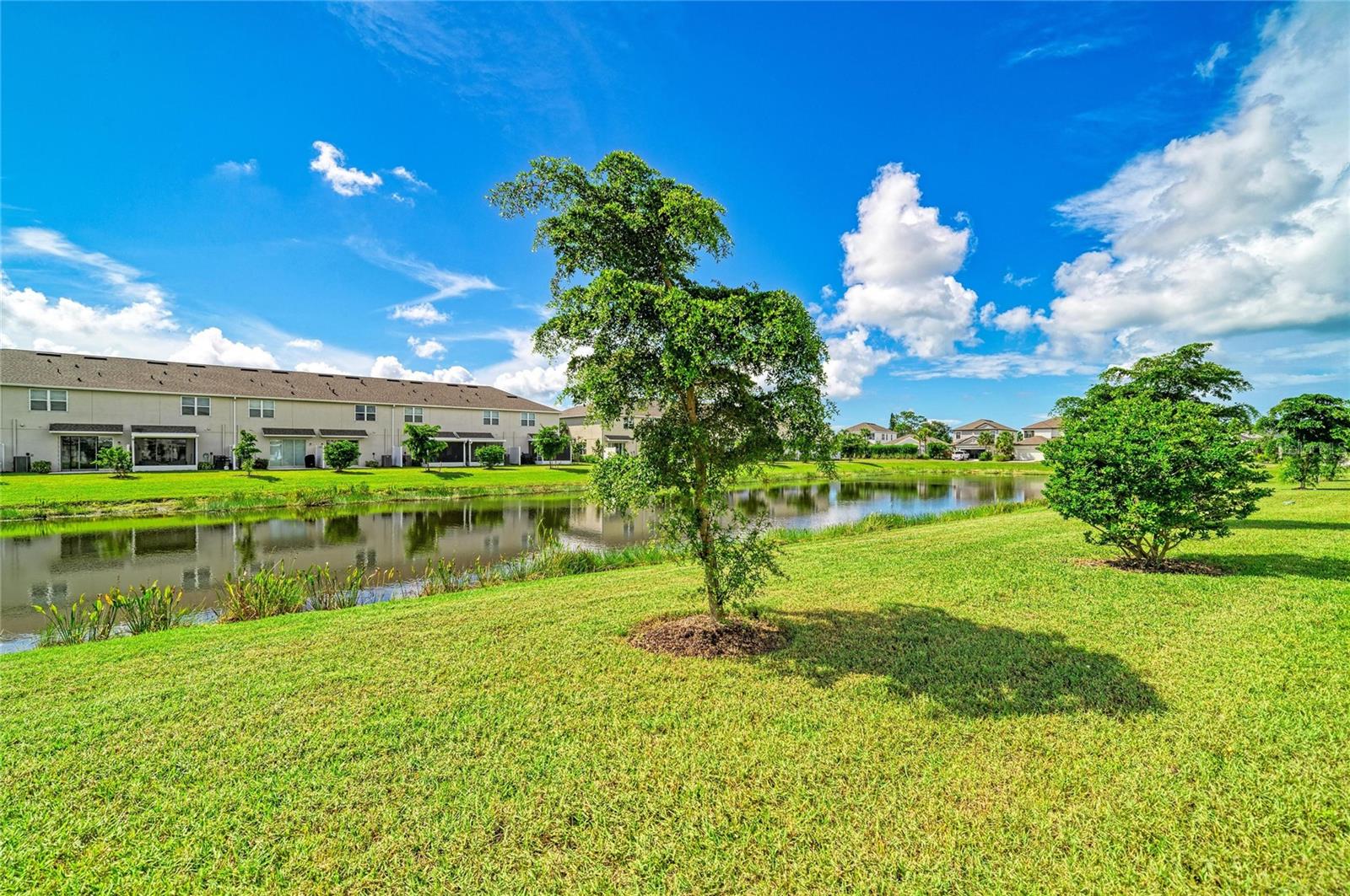 5695 ARCHIPELAGO ST — photo 26