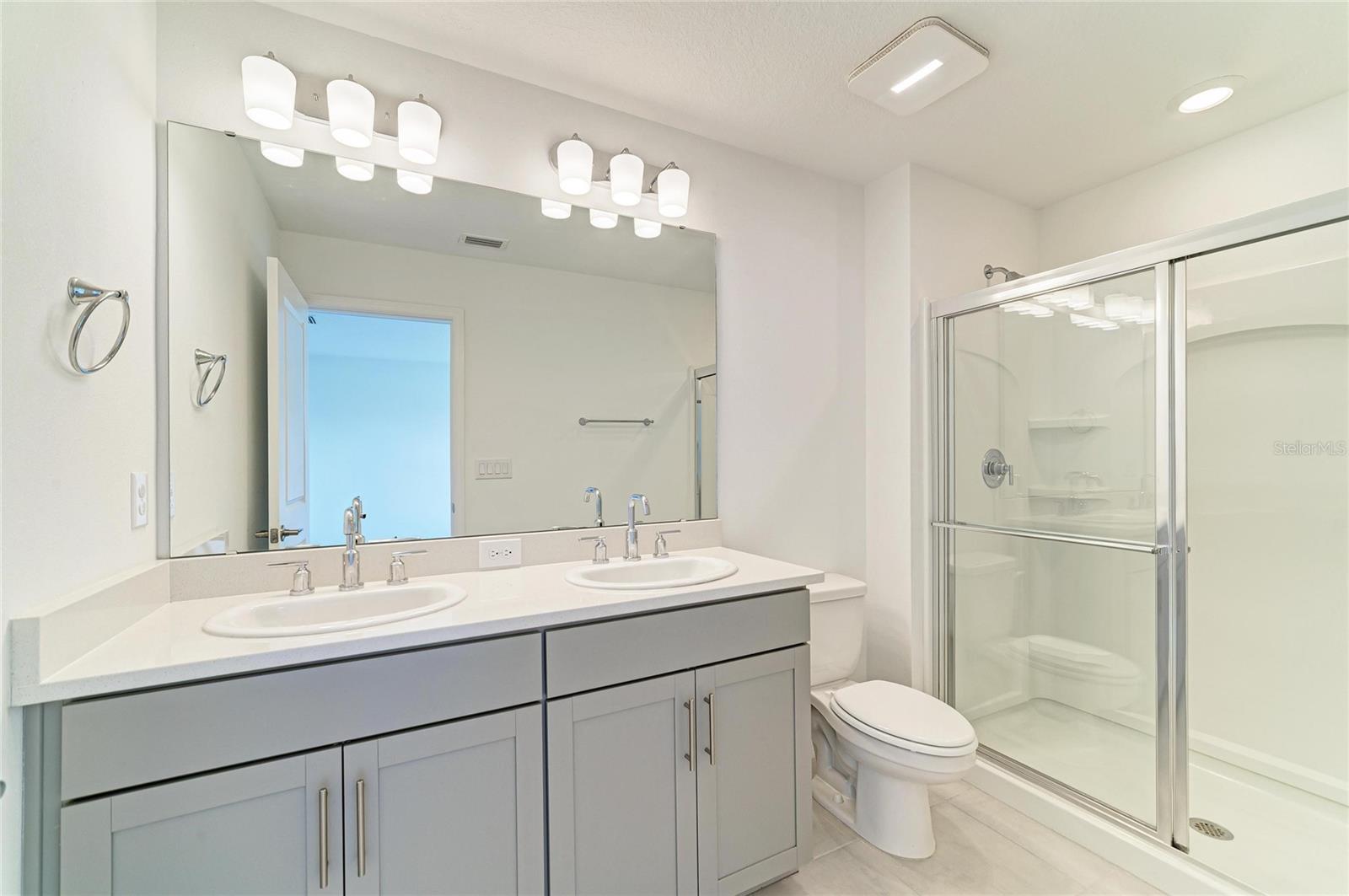 5695 ARCHIPELAGO ST — photo 36