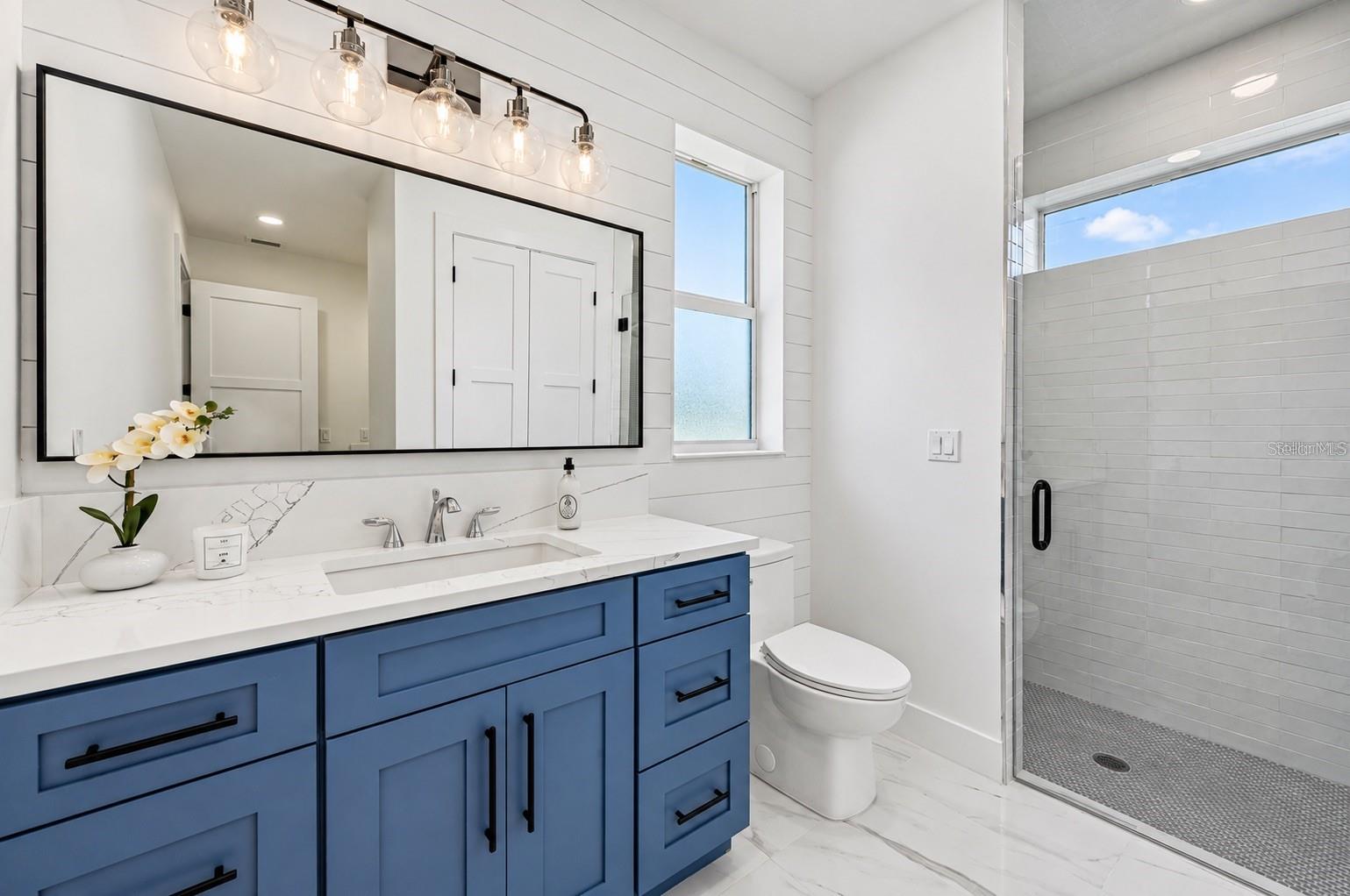 1647 SIESTA DR — photo 37