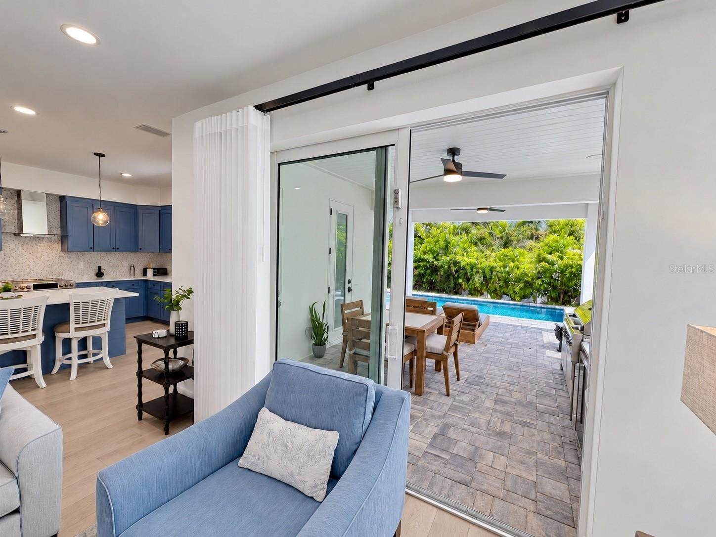 1647 SIESTA DR — photo 11
