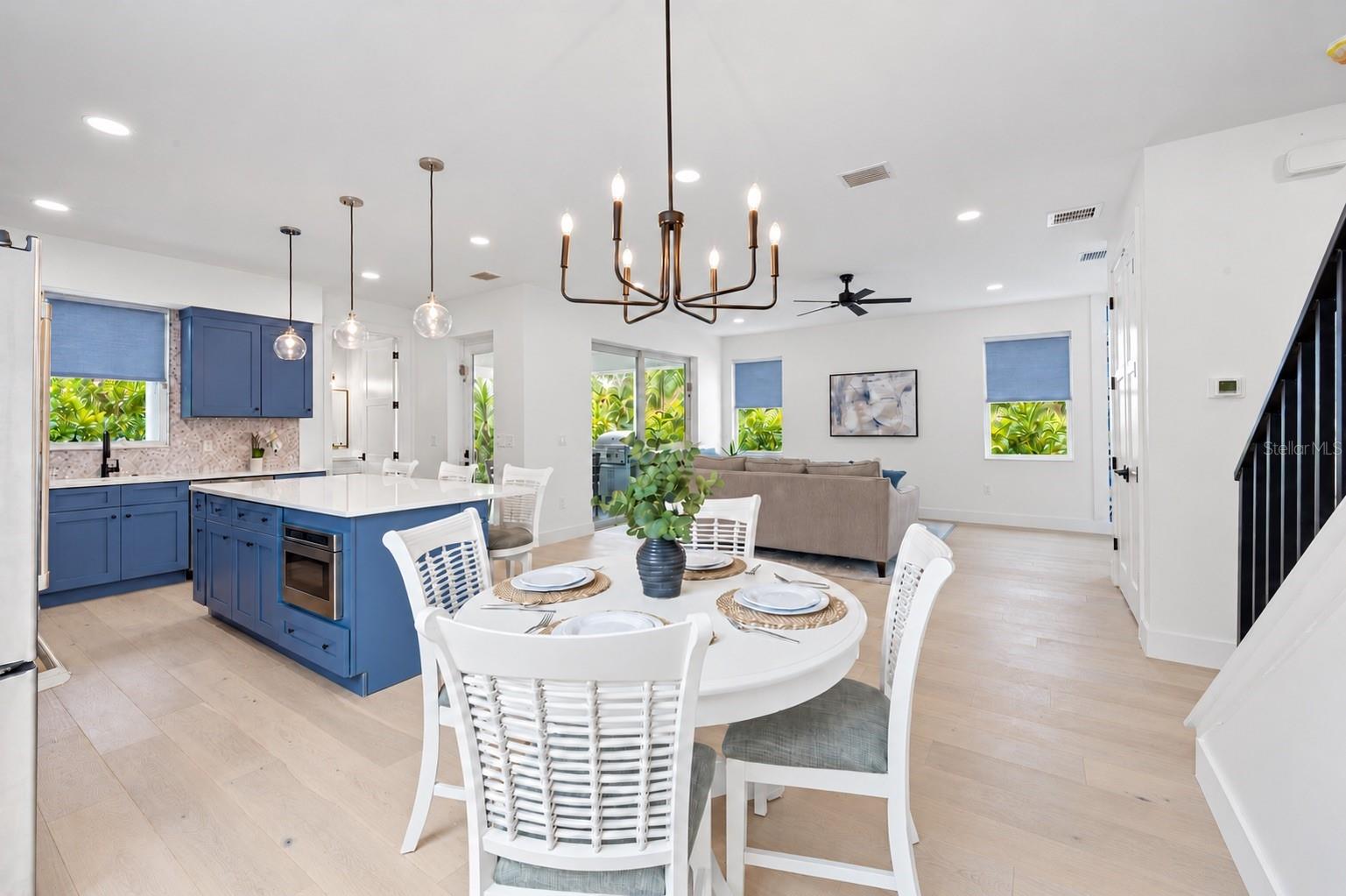 1647 SIESTA DR — photo 17