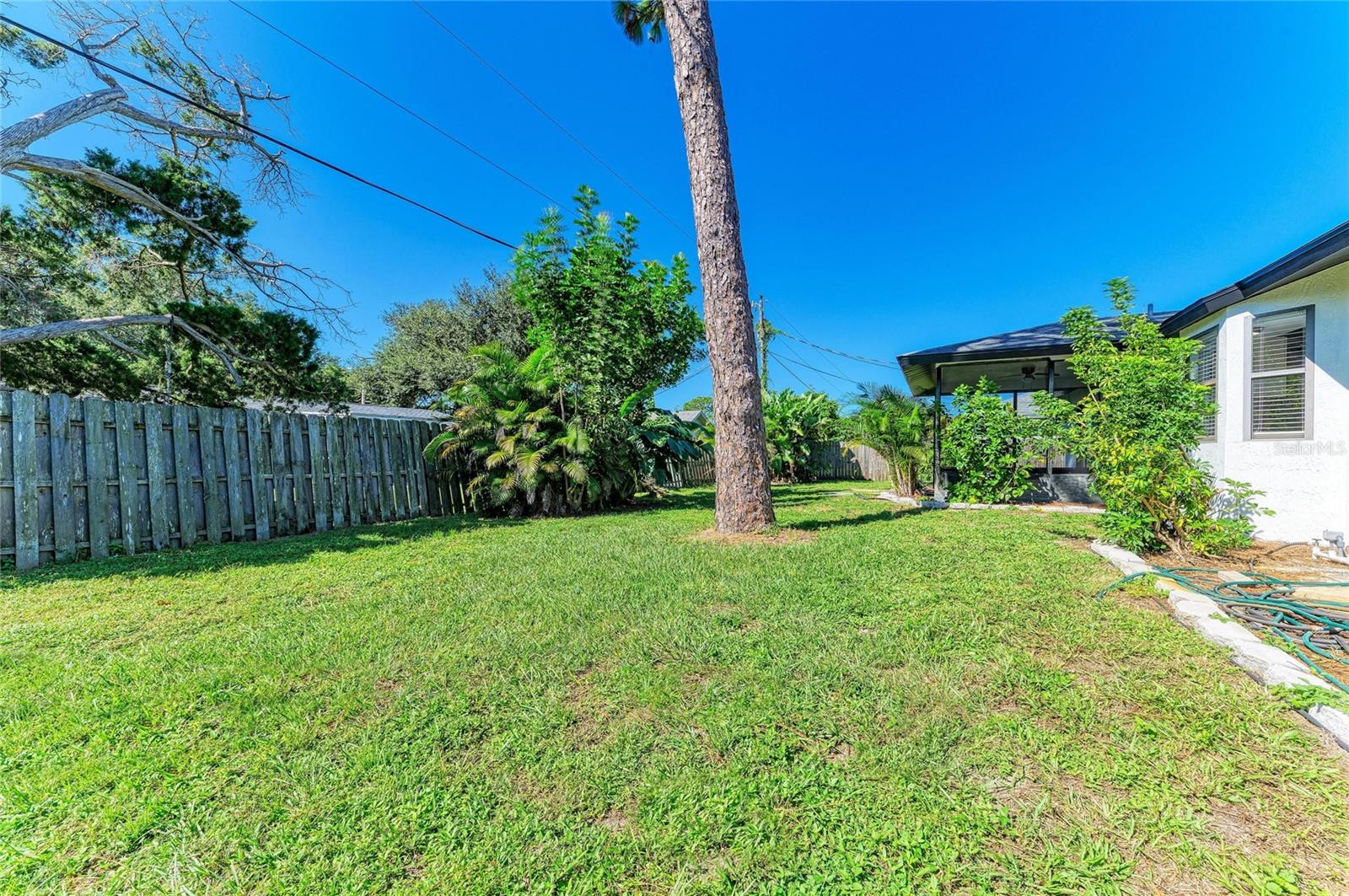 464 BEVERLY RD — photo 48