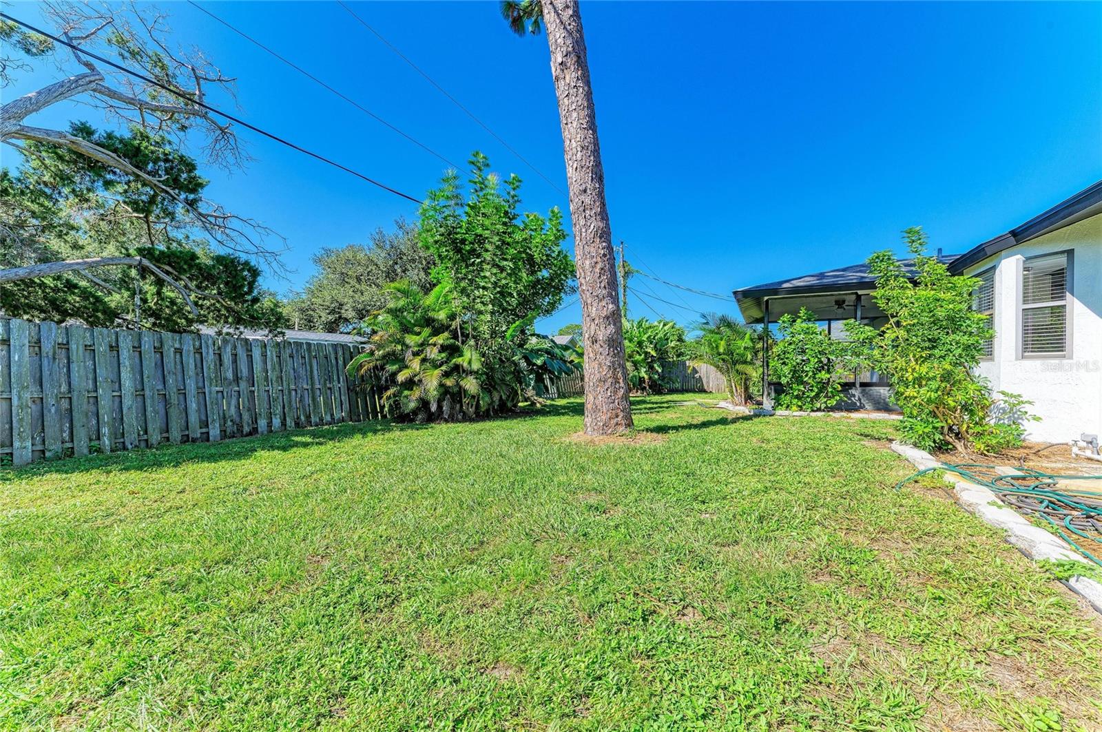464 BEVERLY RD — photo 44