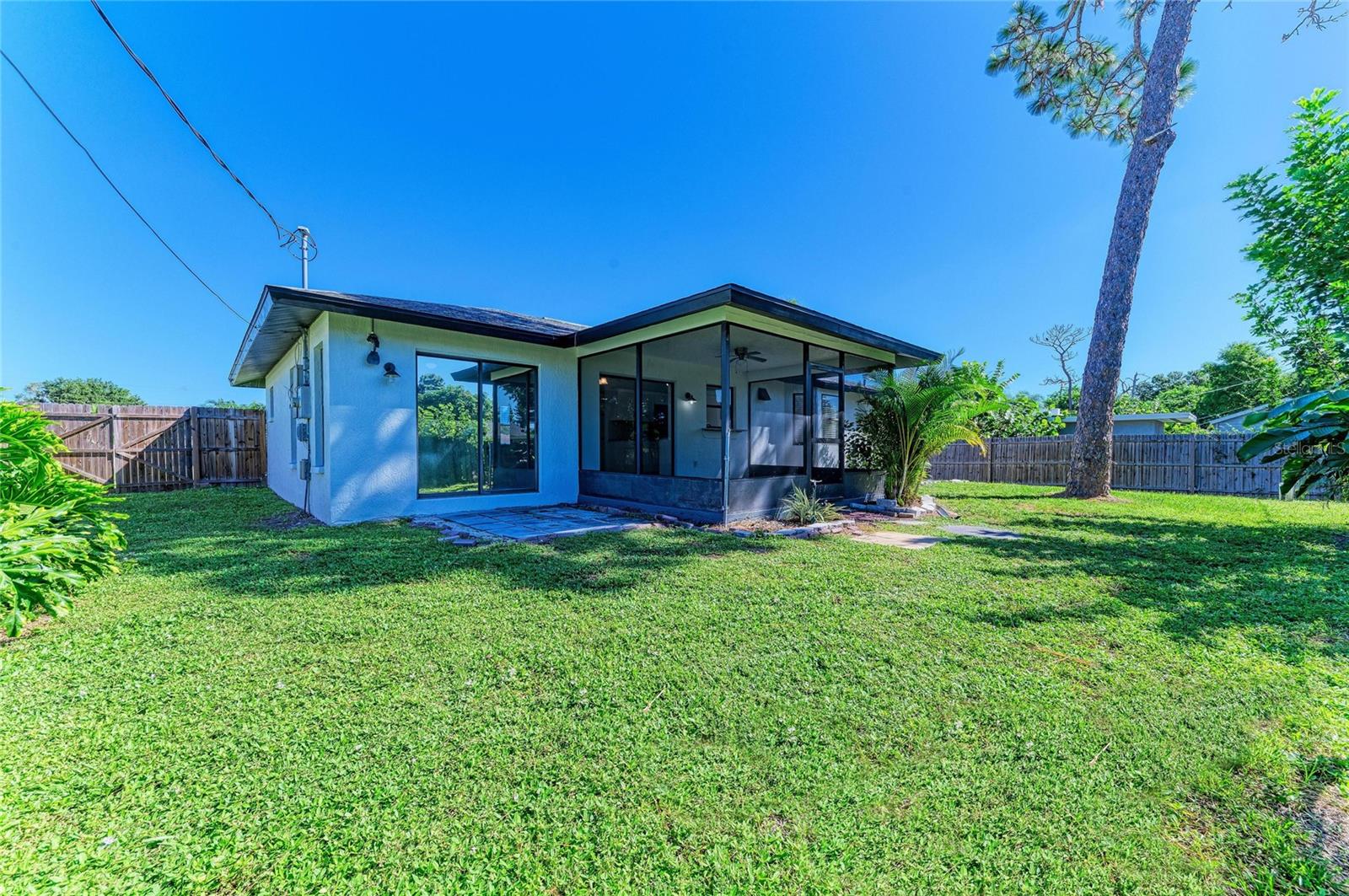 464 BEVERLY RD — photo 45