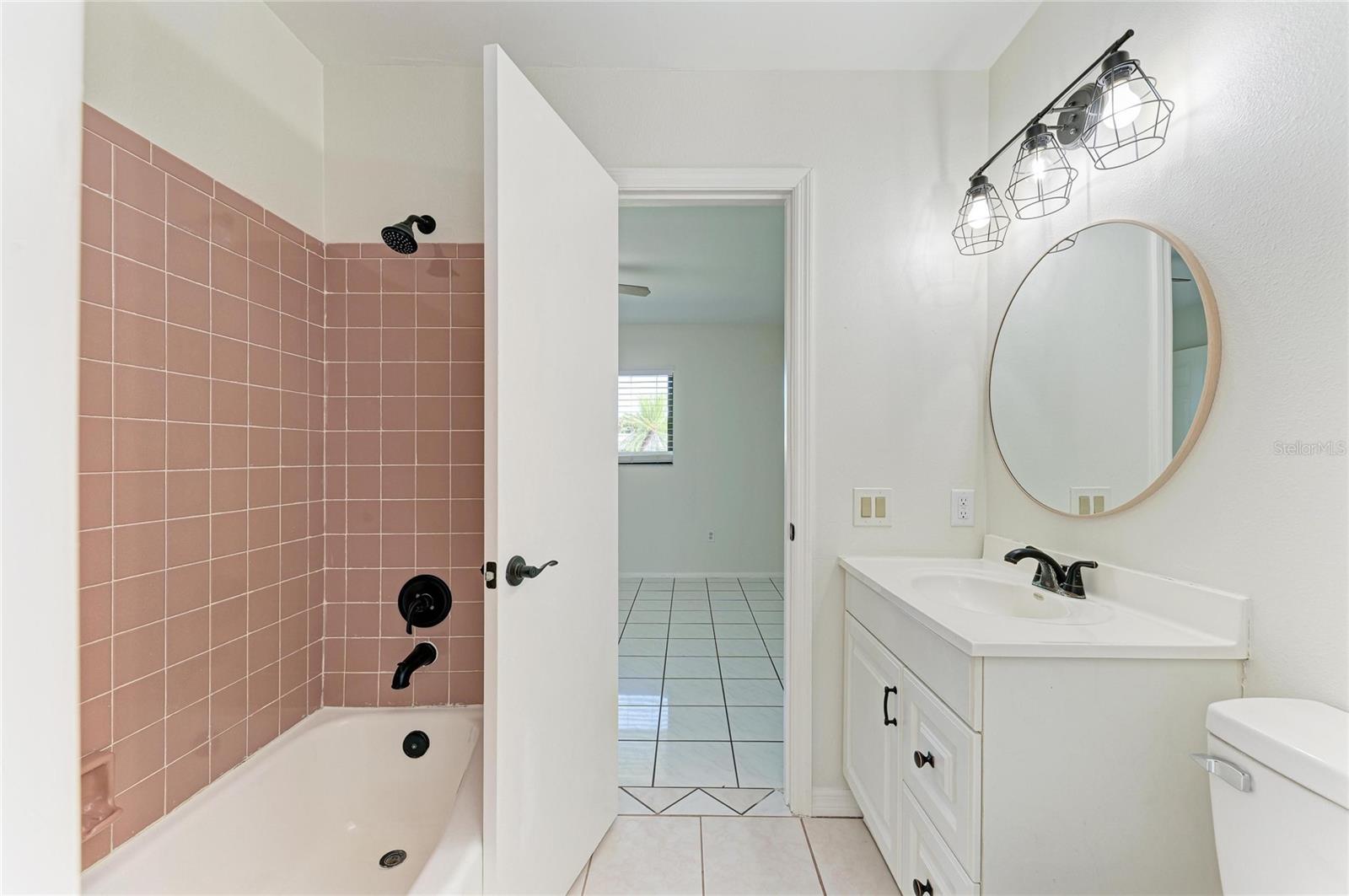 464 BEVERLY RD — photo 32