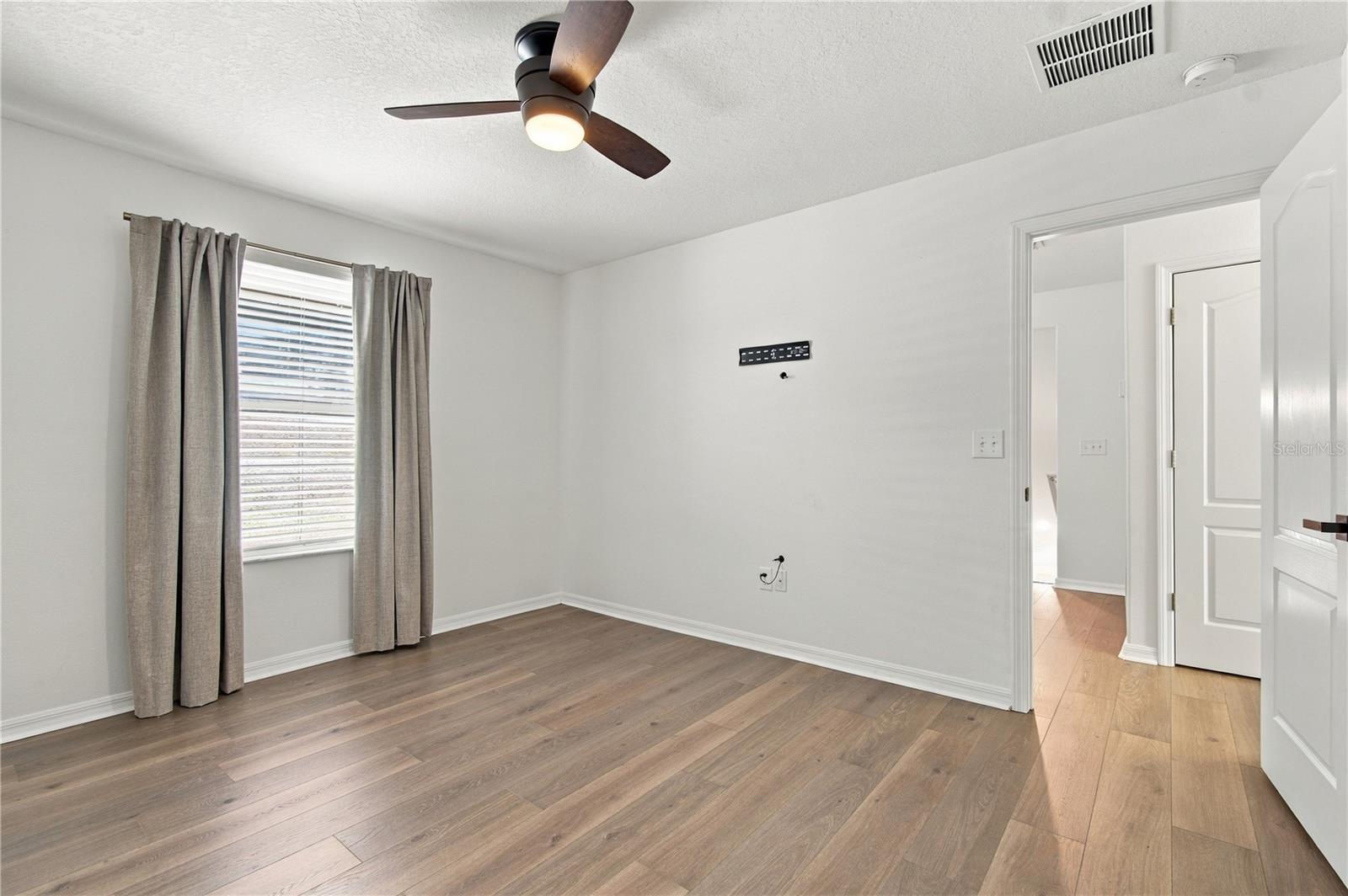 18928 HAMPSTEAD HEATH CT — photo 30