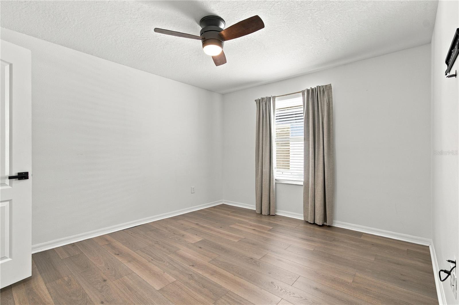 18928 HAMPSTEAD HEATH CT — photo 31
