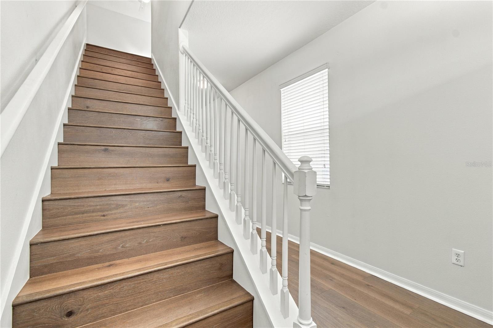 18928 HAMPSTEAD HEATH CT — photo 24
