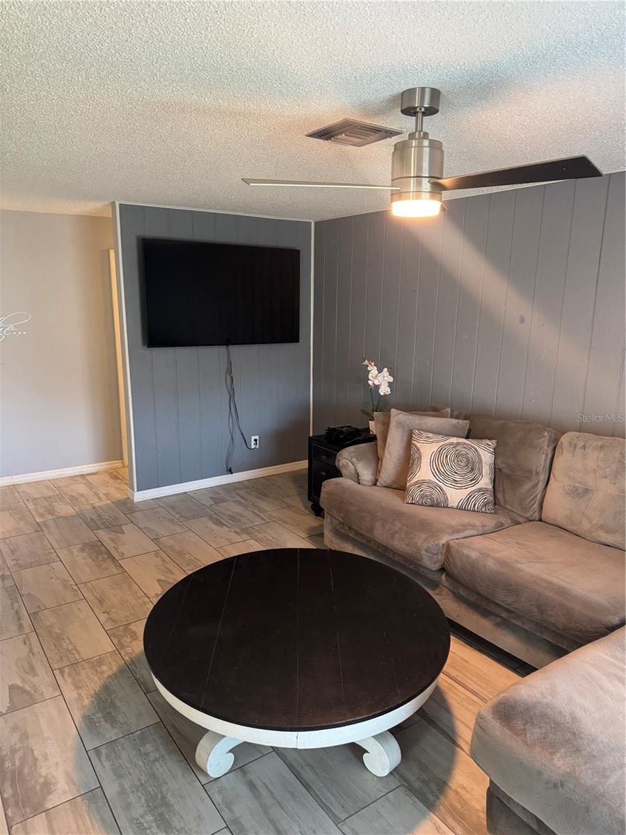 1818 ORANGE HILL DR — photo 7