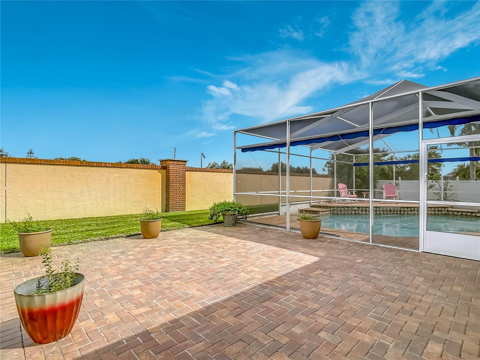 3350 PENDLETON WAY — photo 23