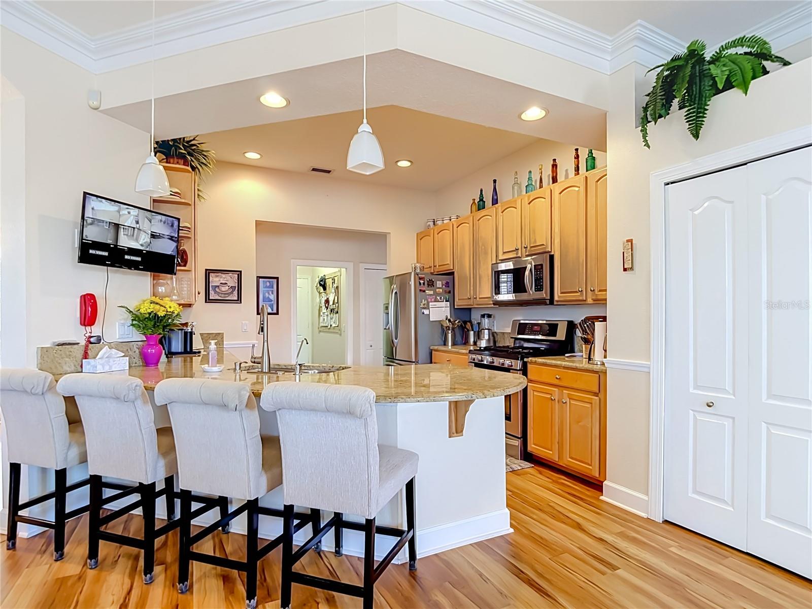 3350 PENDLETON WAY — photo 39