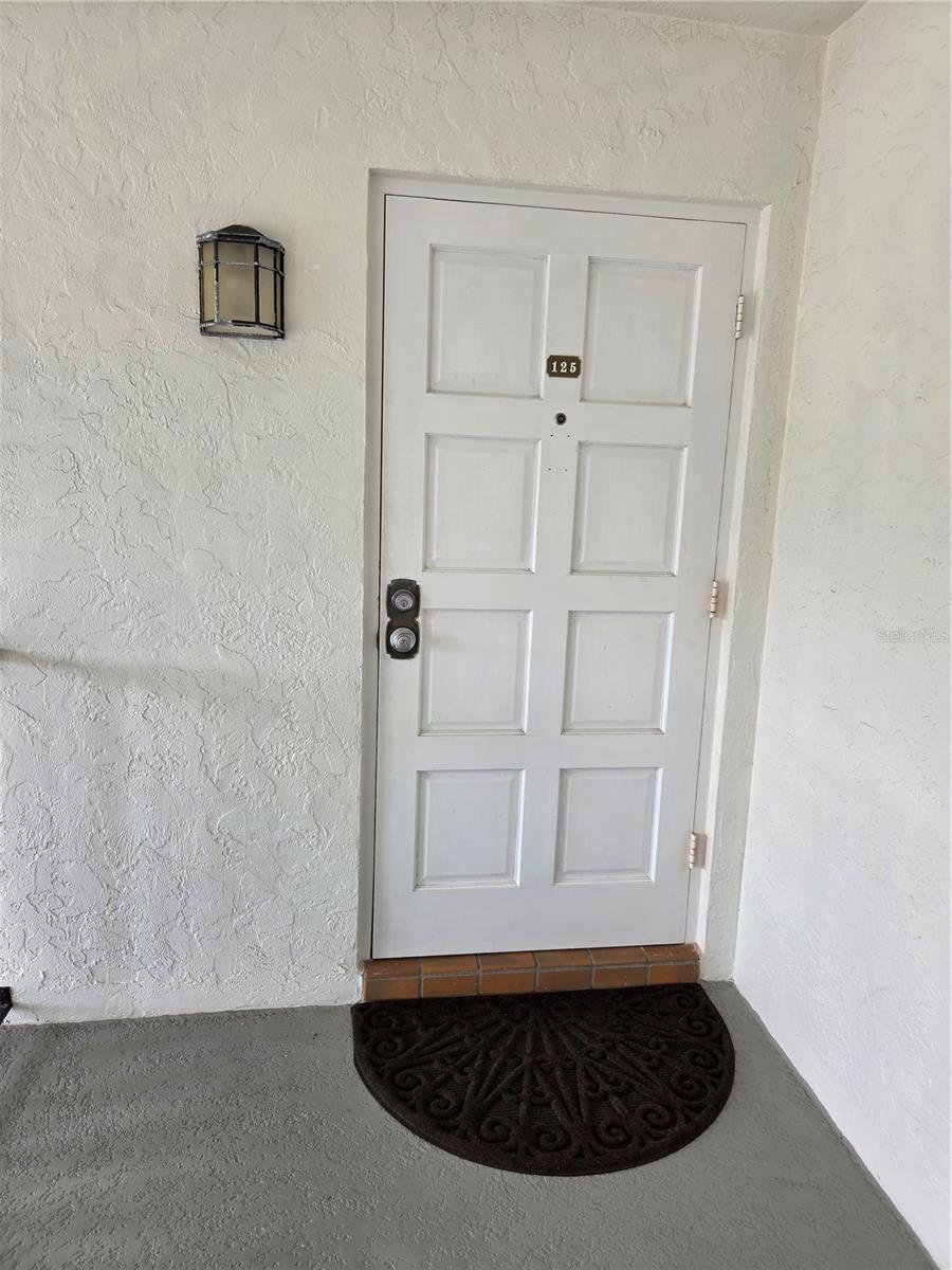 5800 HOLLYWOOD BLVD #125 — photo 3