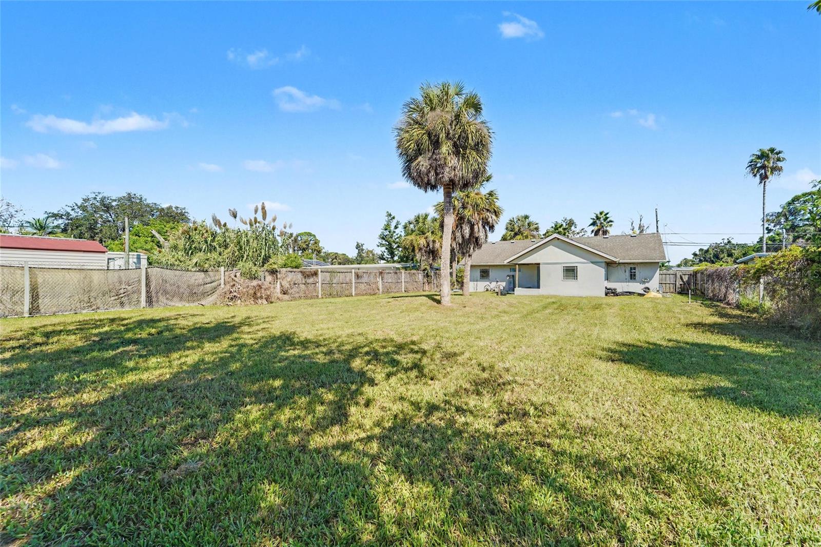 6706 SANDRA DR — photo 24