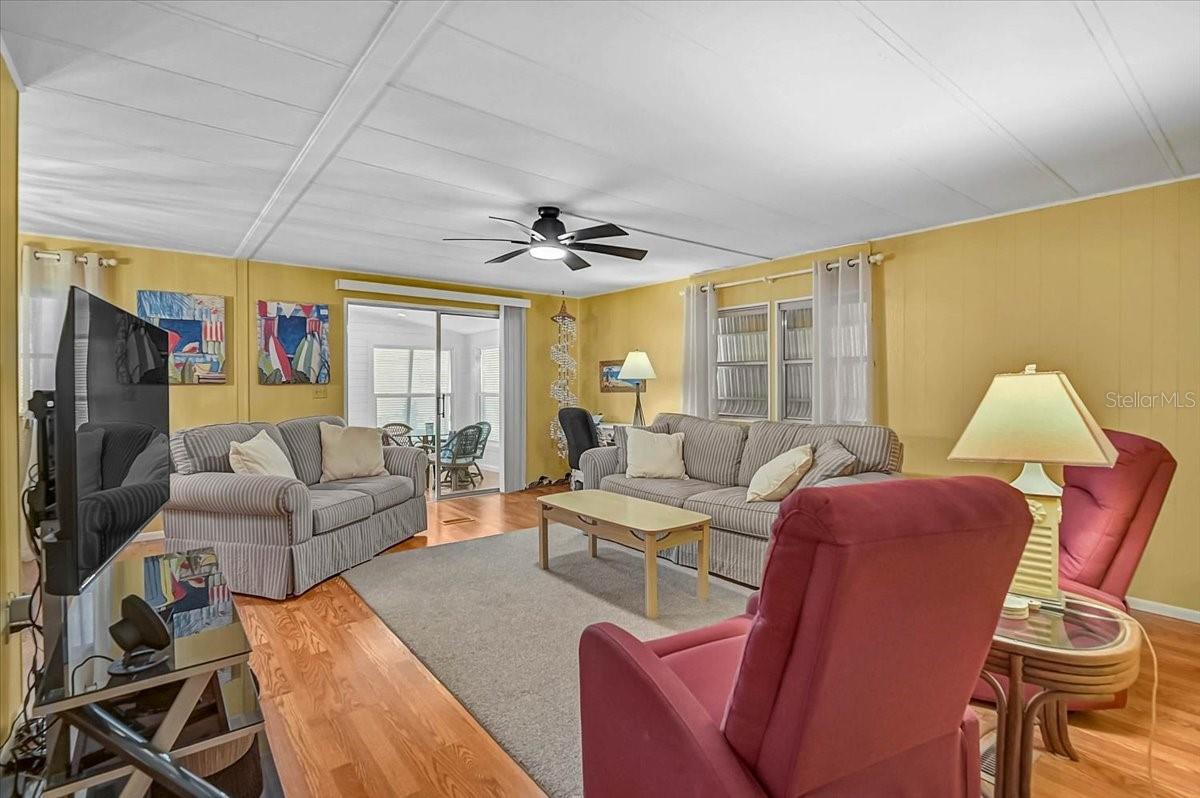 145 EDGEWOOD DR — photo 11