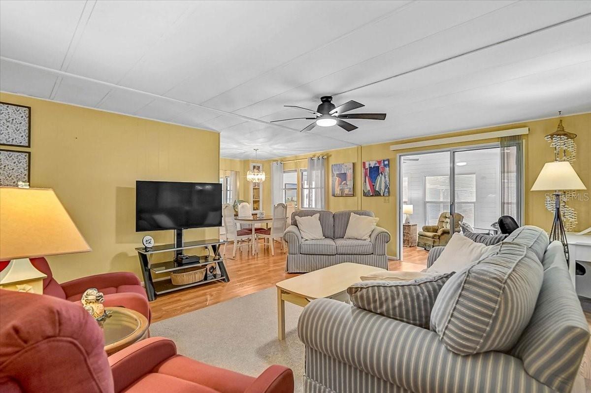 145 EDGEWOOD DR — photo 10