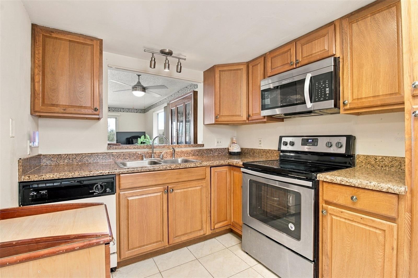 6308 NEWTOWN CIR #8B5 — photo 12