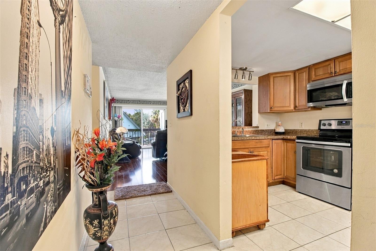 6308 NEWTOWN CIR #8B5 — photo 11