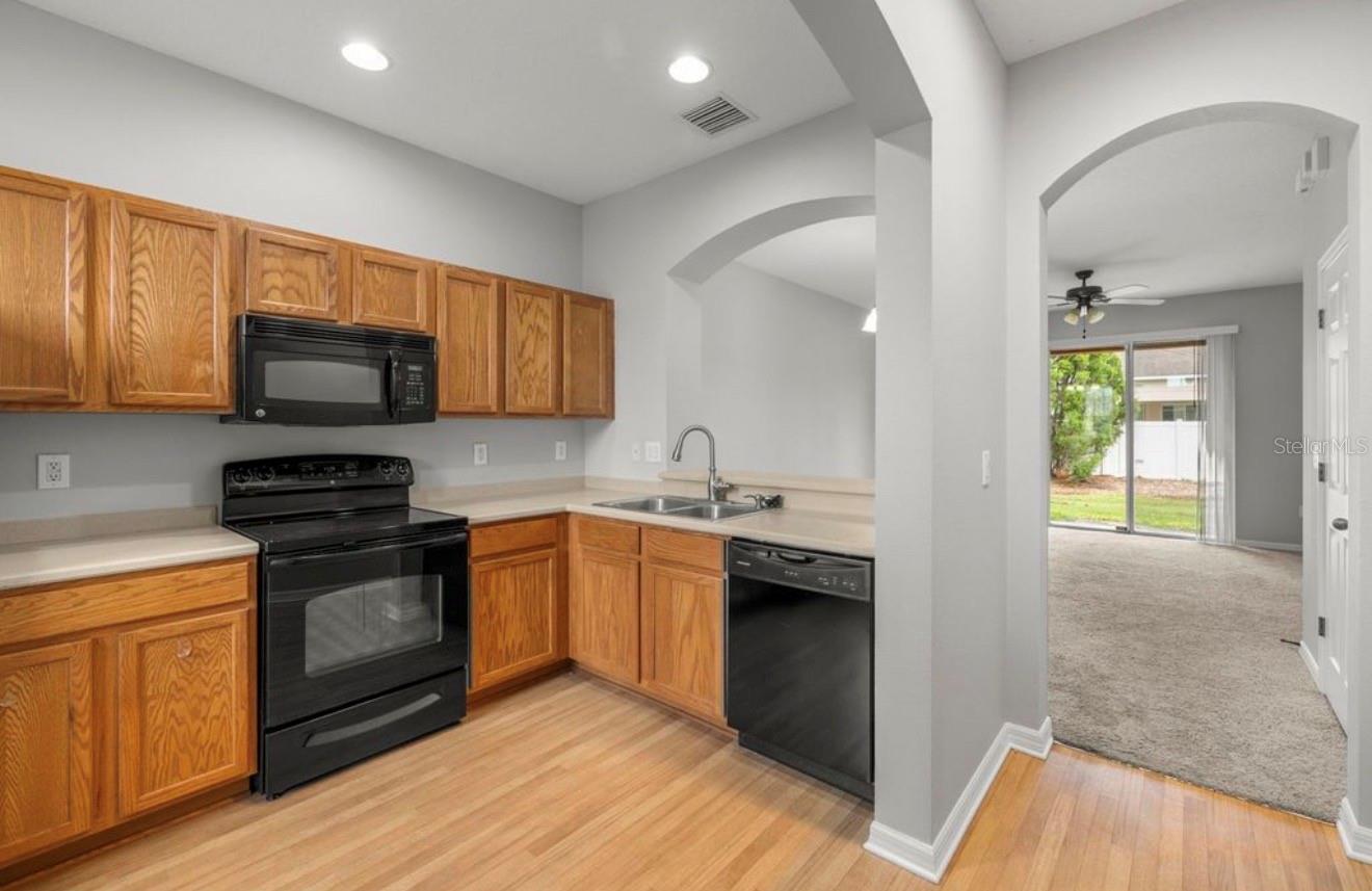 8832 RED BEECHWOOD CT — photo 7