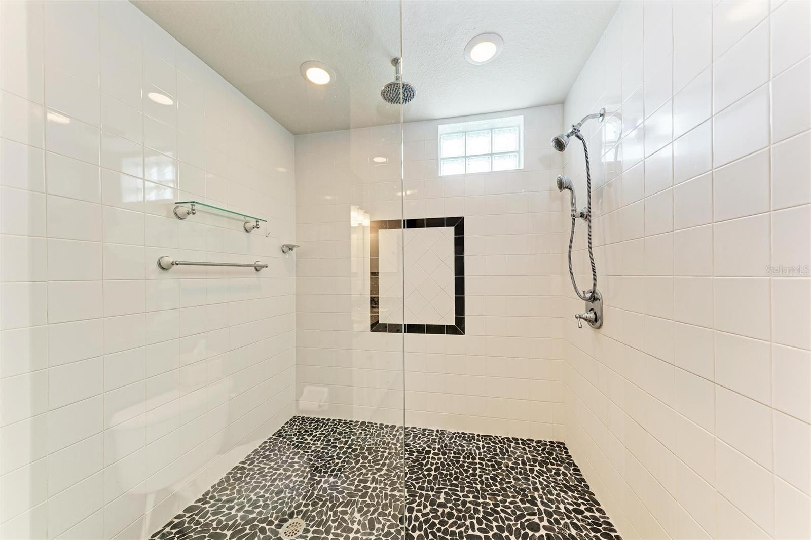119 WOODBRIDGE DR #103 — photo 26