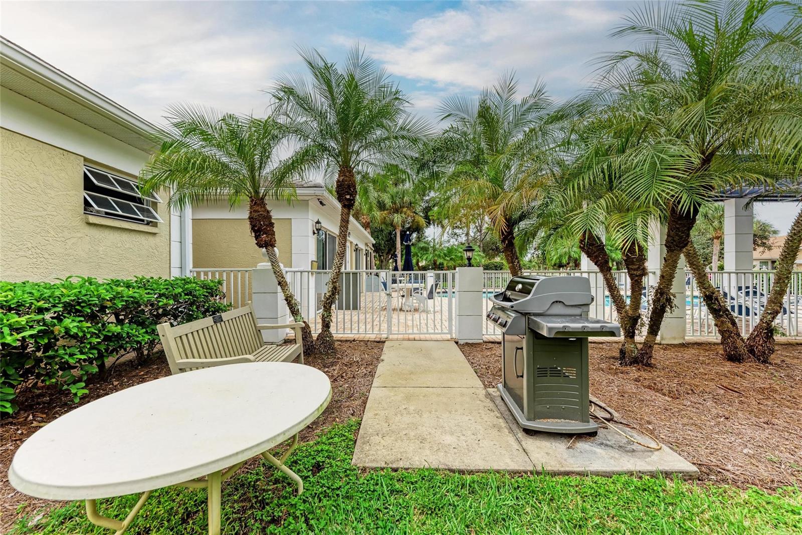 119 WOODBRIDGE DR #103 — photo 42