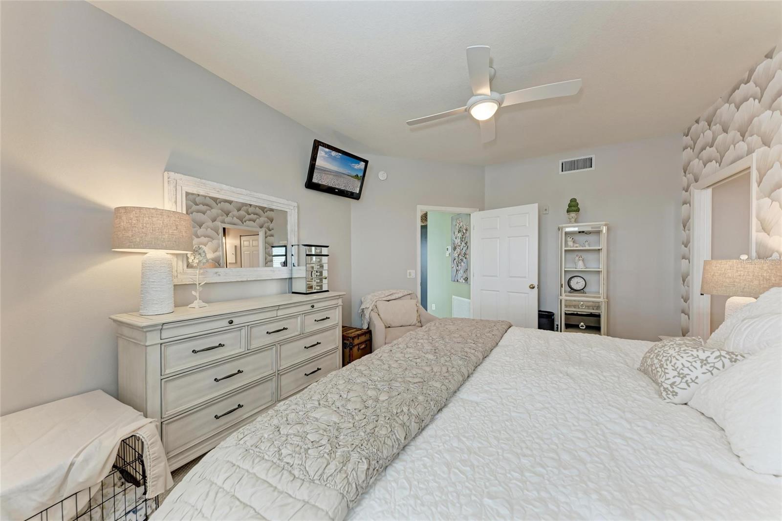 119 WOODBRIDGE DR #103 — photo 23