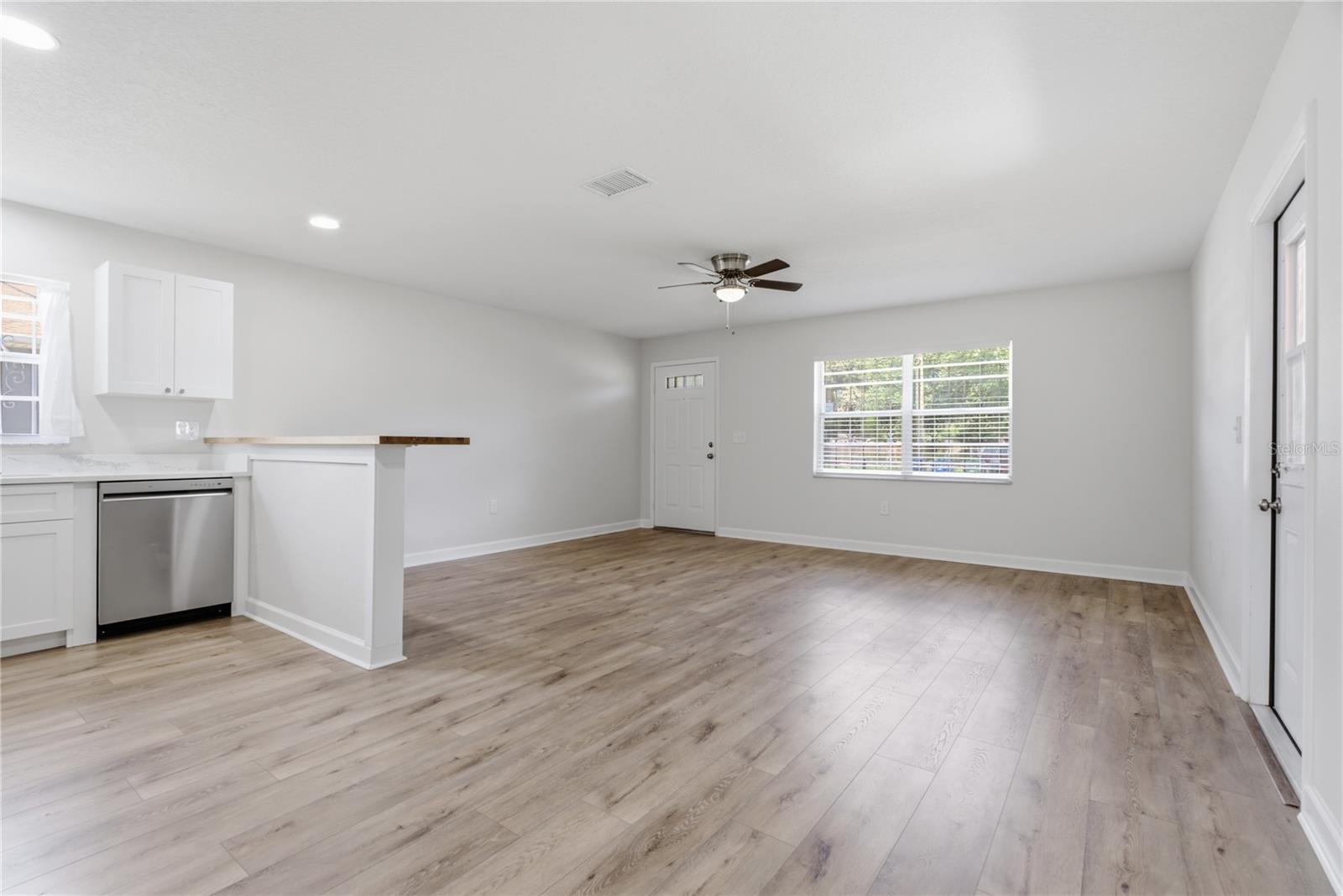 3721 E NORTH BAY ST — photo 8