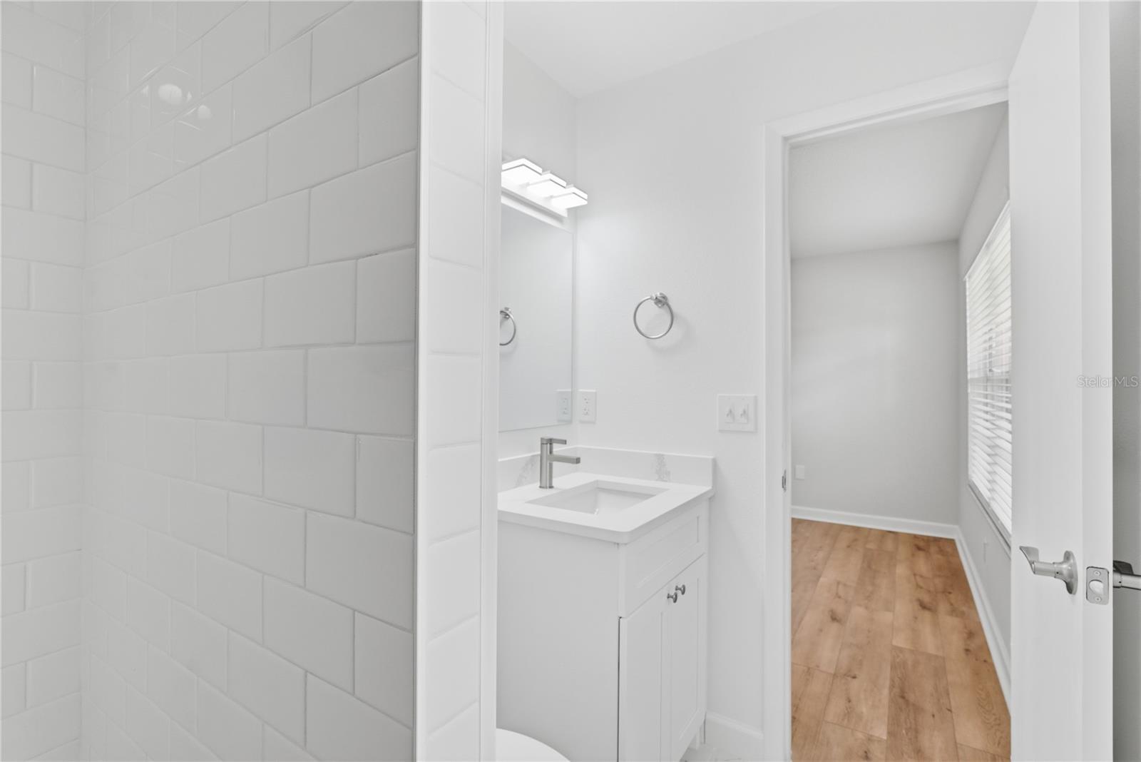 3721 E NORTH BAY ST — photo 21