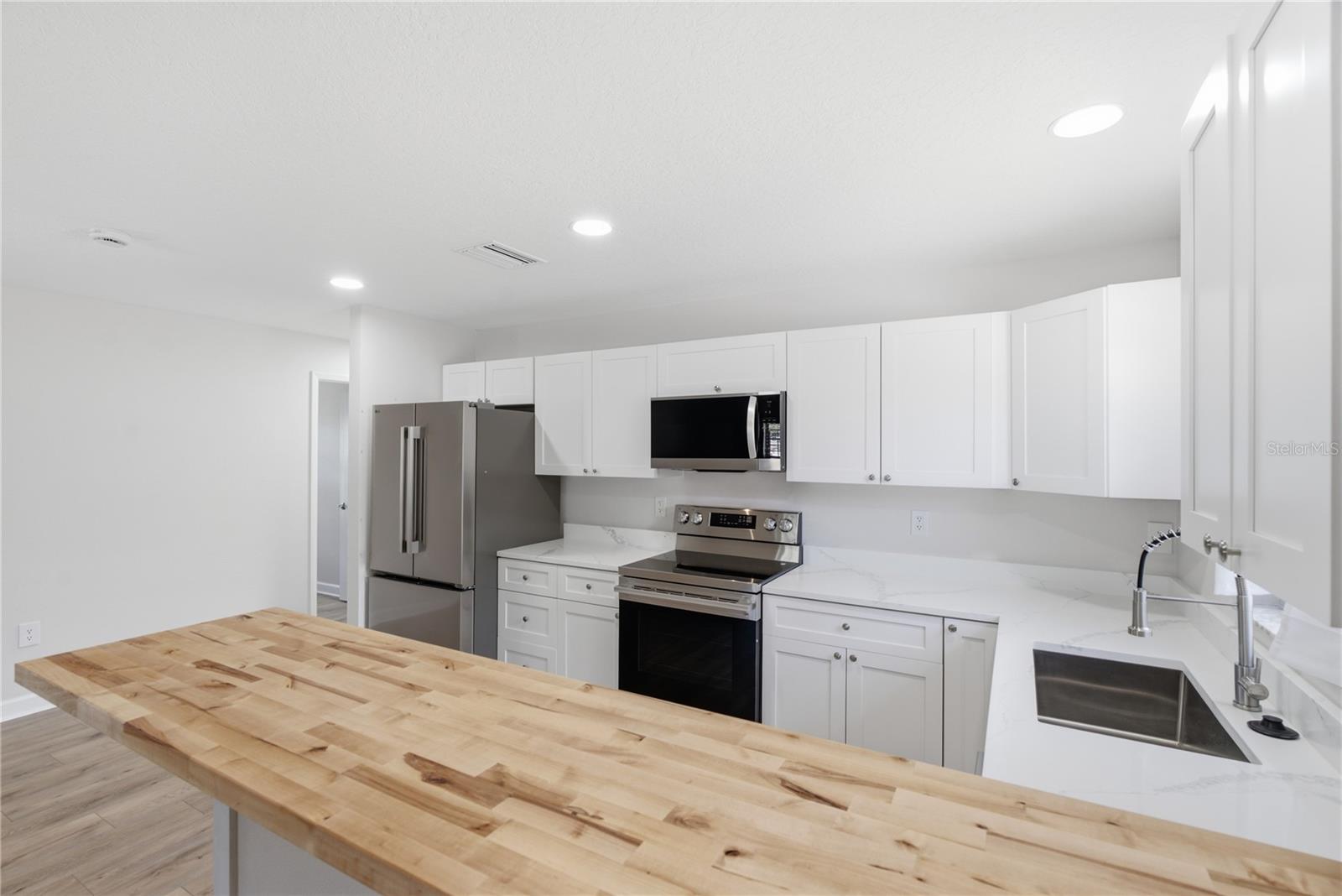 3721 E NORTH BAY ST — photo 13