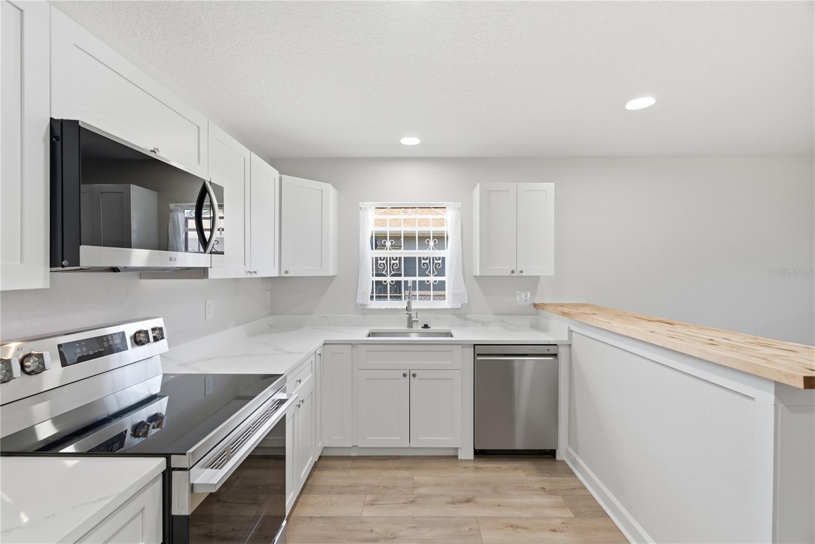 3721 E NORTH BAY ST — photo 11