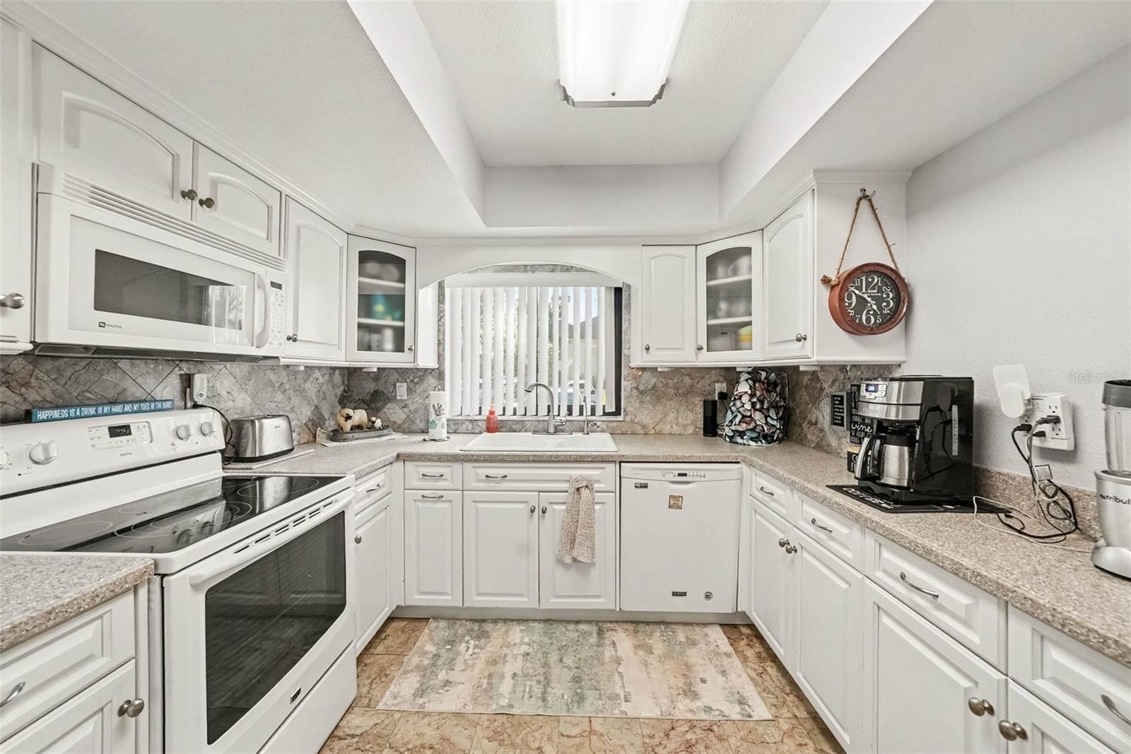825 S VILLAGE DR N #102 — photo 2
