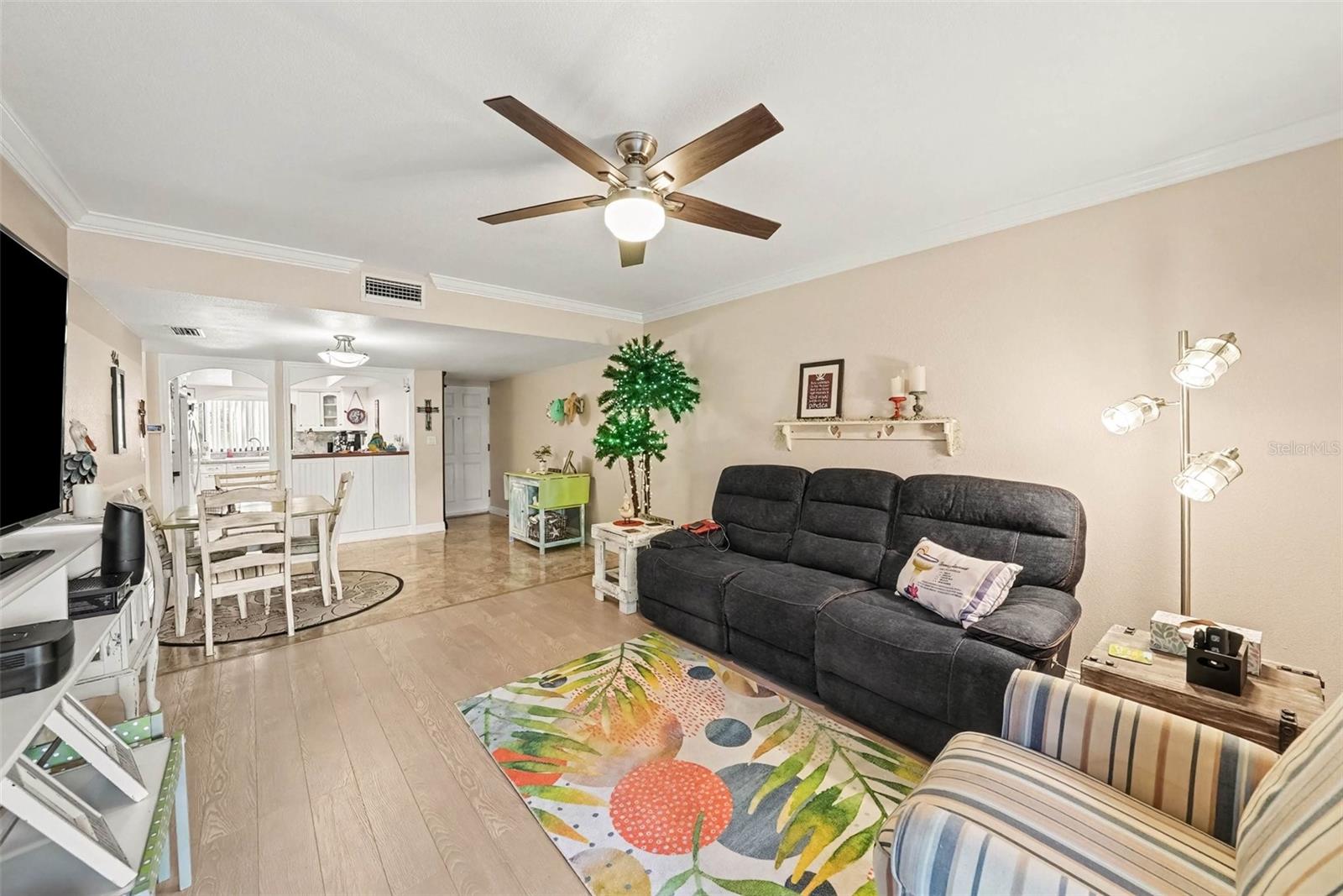 825 S VILLAGE DR N #102 — photo 5