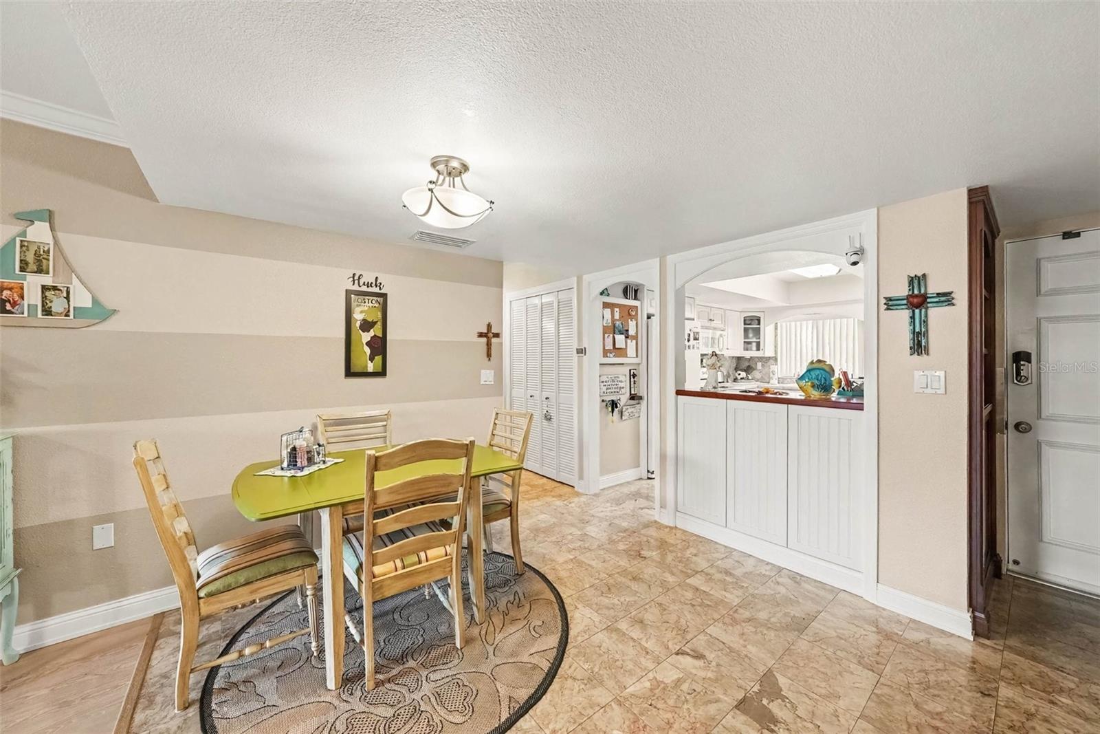 825 S VILLAGE DR N #102 — photo 9