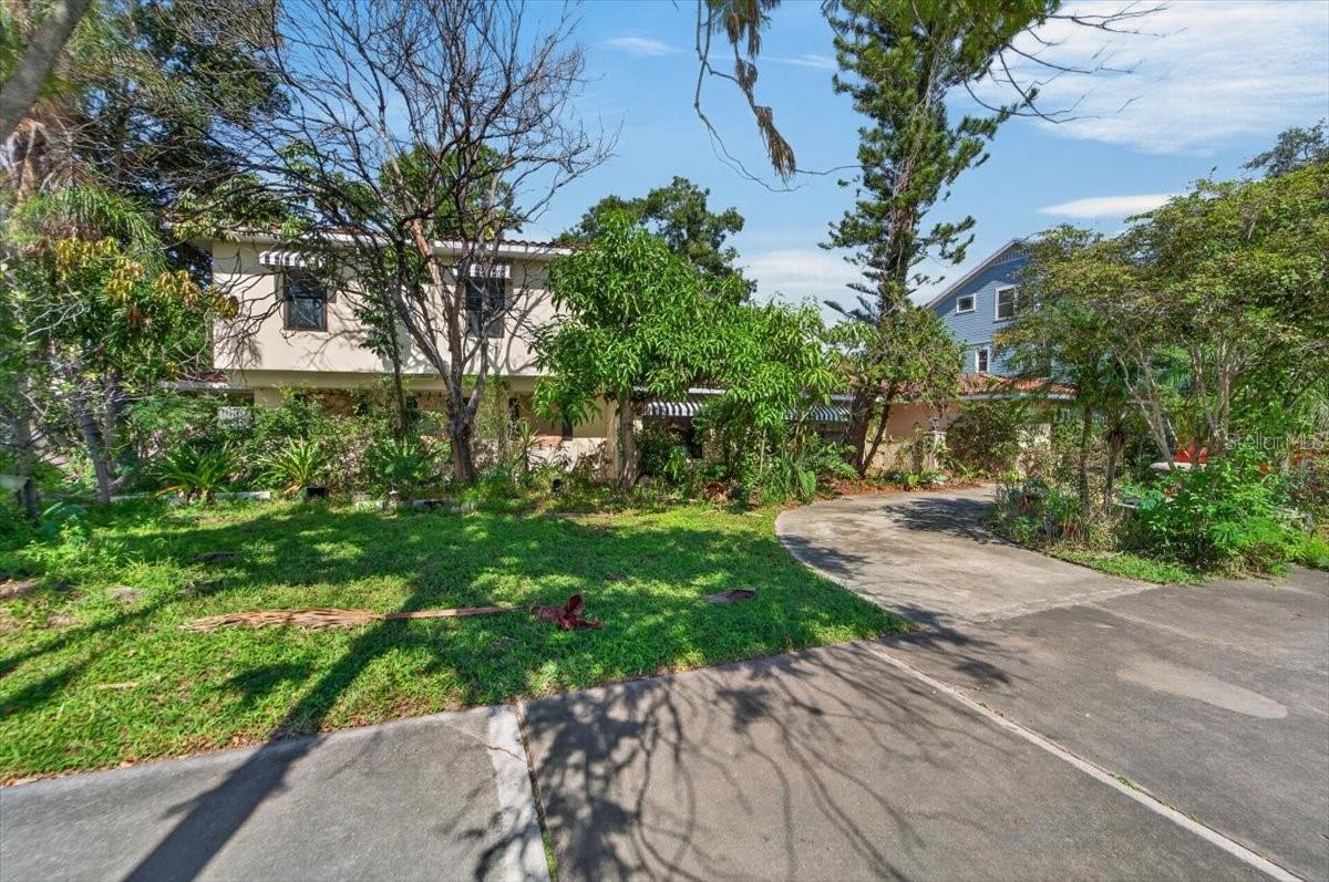 114 W DAVIS BLVD — photo 30